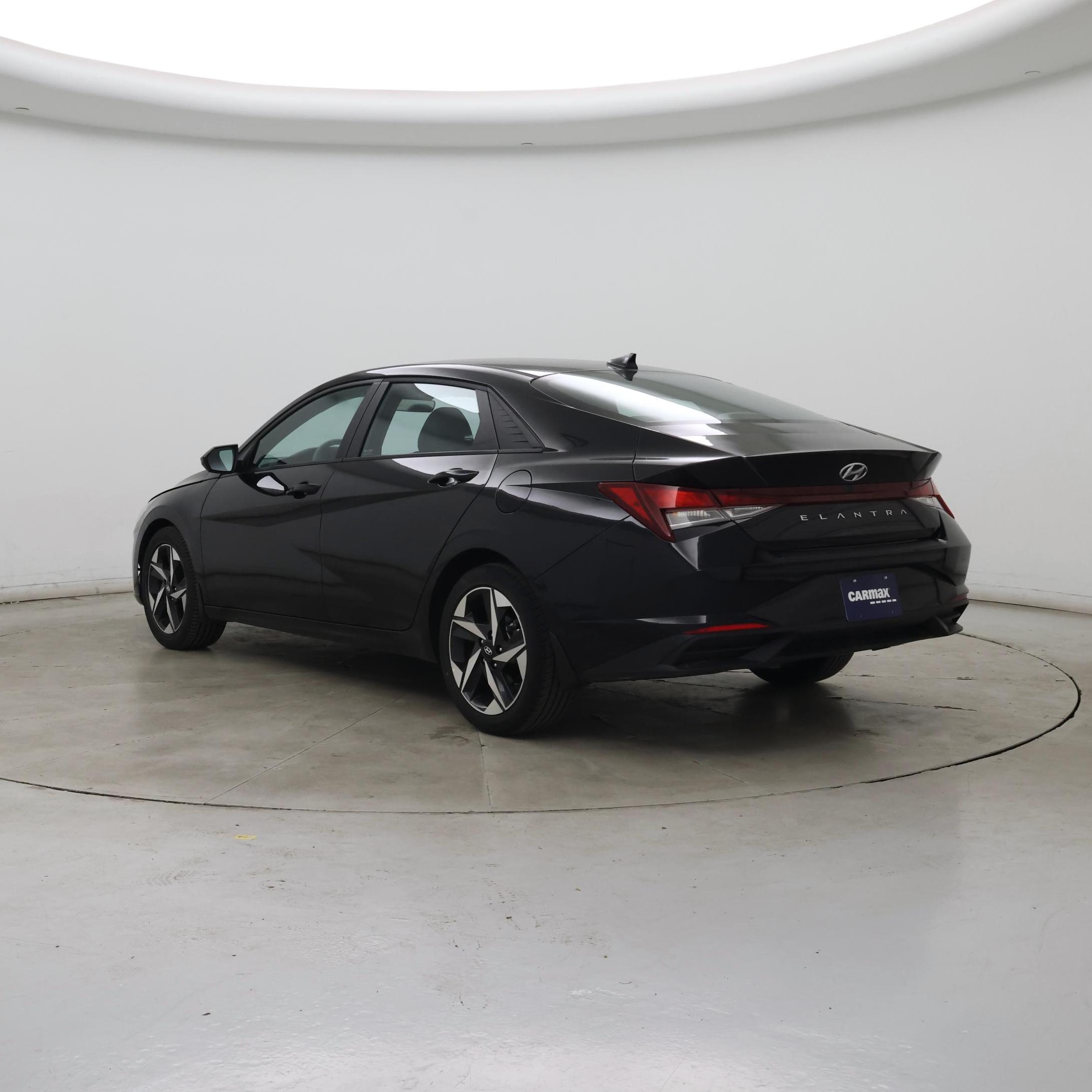 Thumbnail: 2023 Hyundai Elantra - 2