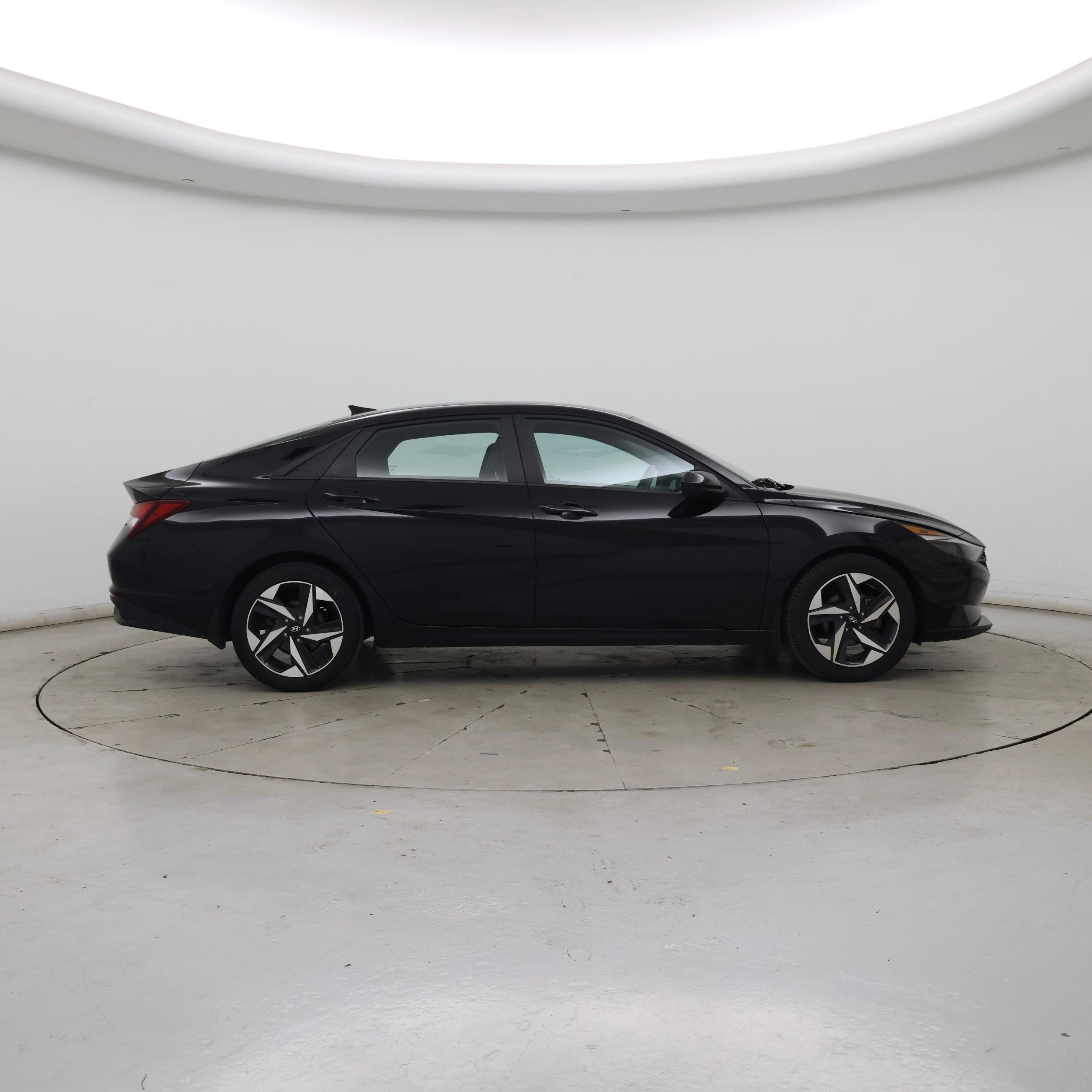 Thumbnail: 2023 Hyundai Elantra - 7