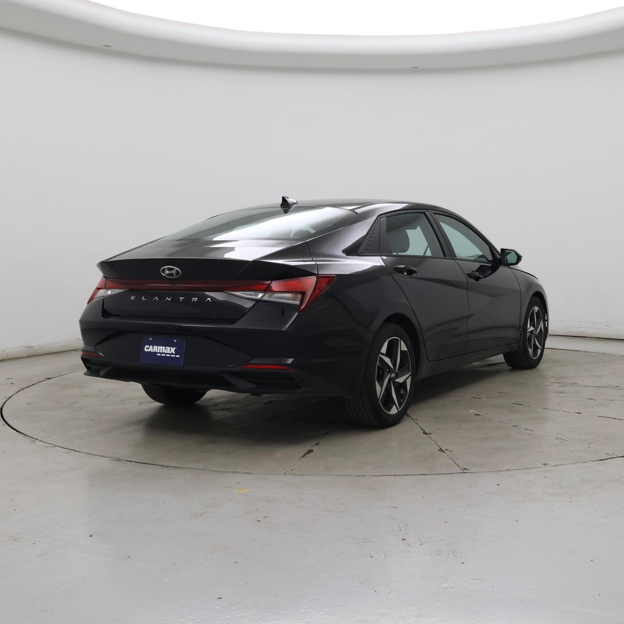 Thumbnail: 2023 Hyundai Elantra - 8