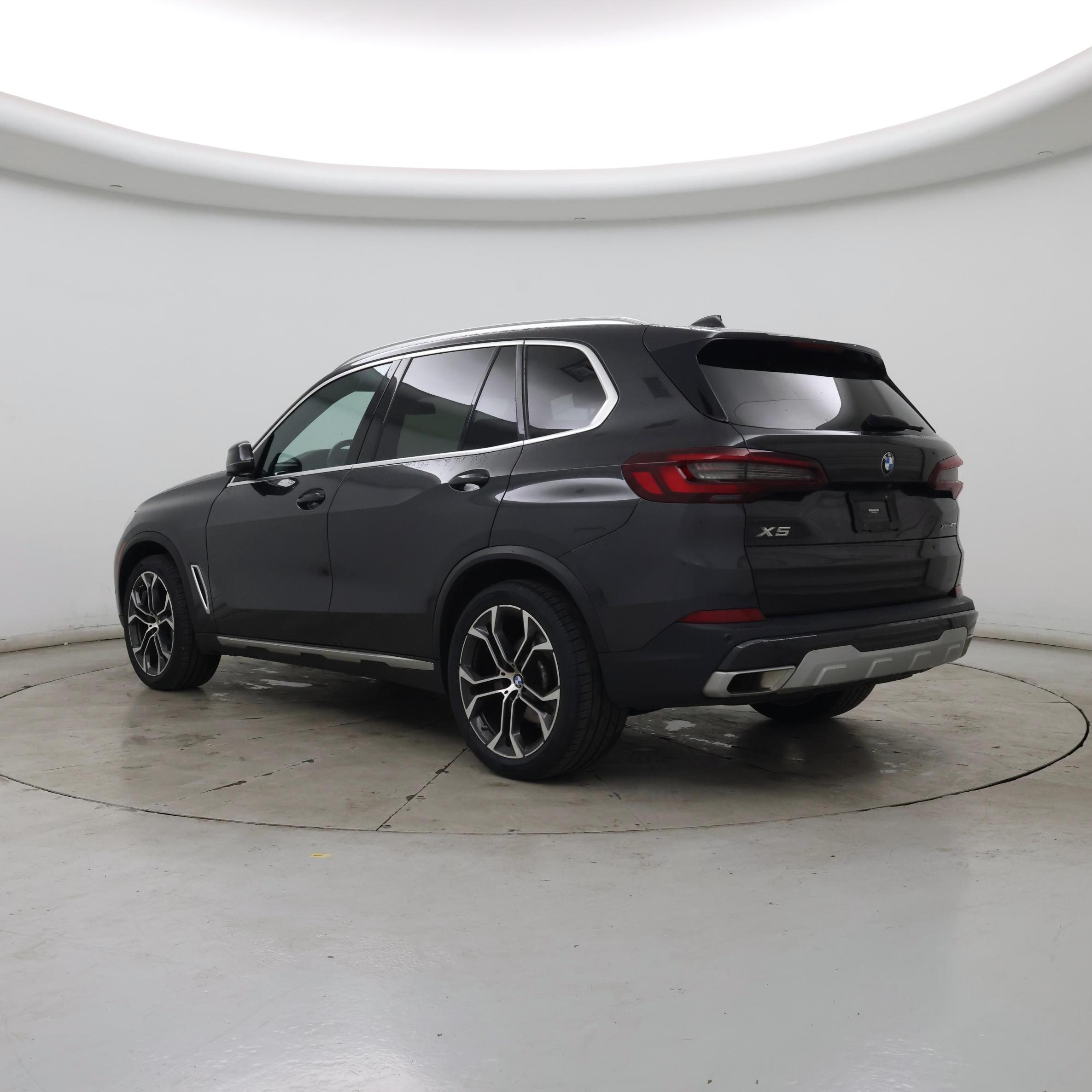 Thumbnail: 2023 BMW X5 - 2