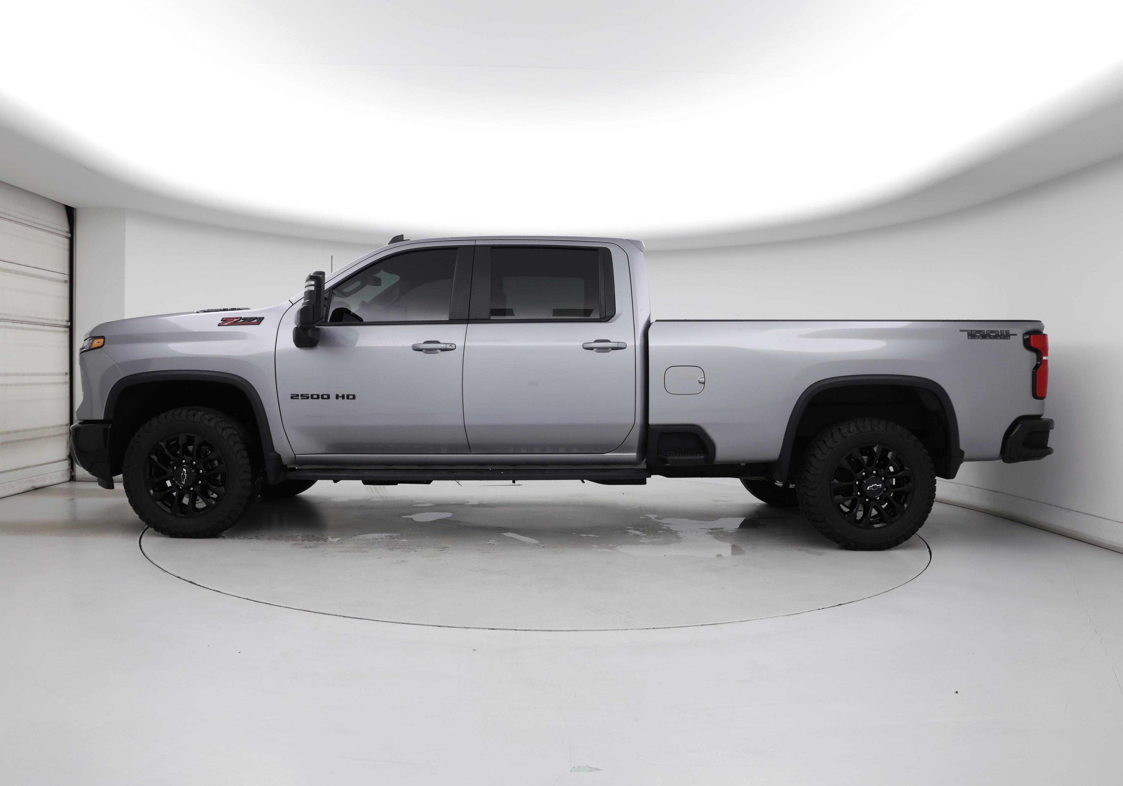 Thumbnail: 2025 Chevrolet Silverado 2500 - 3