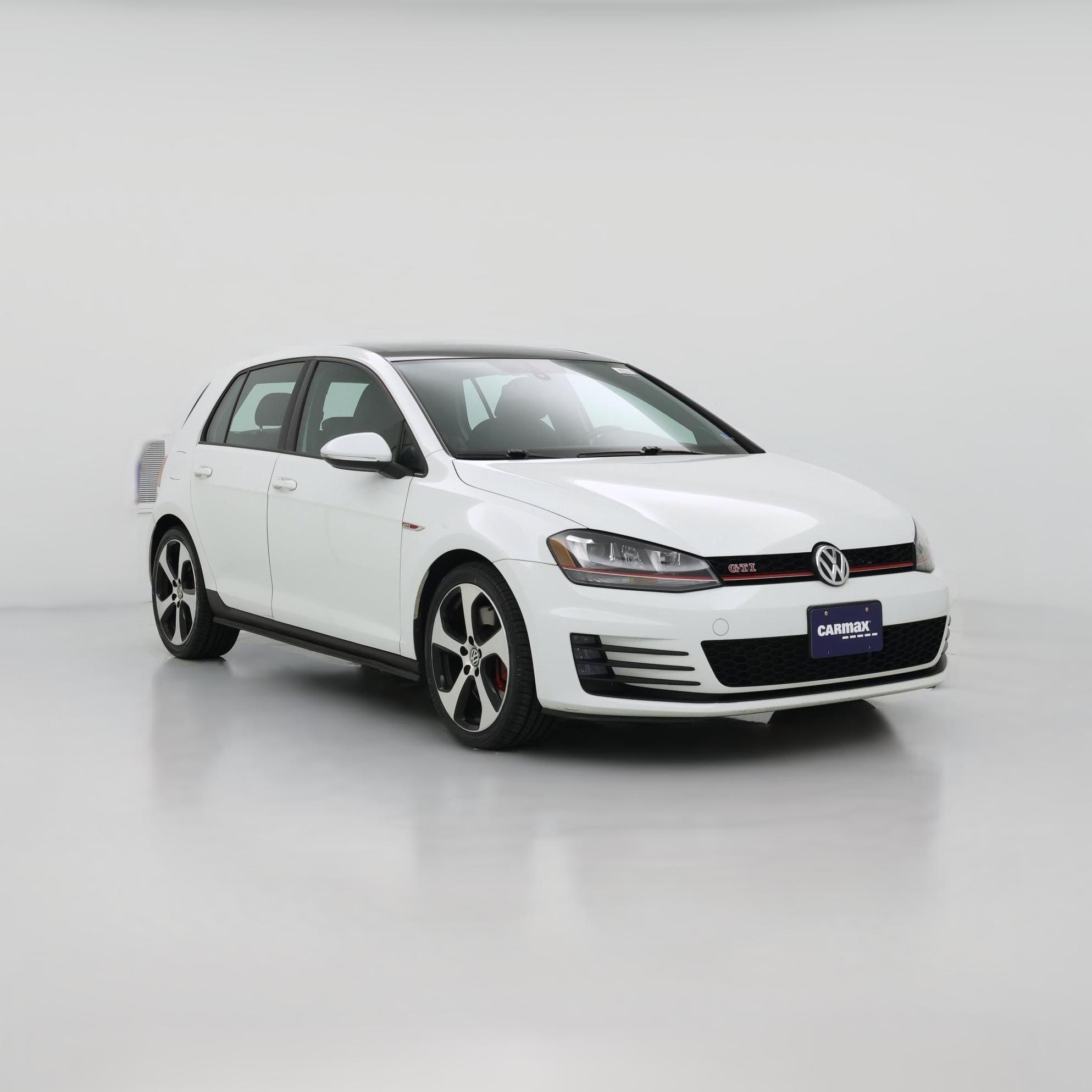 Thumbnail: 2017 Volkswagen Golf - 1