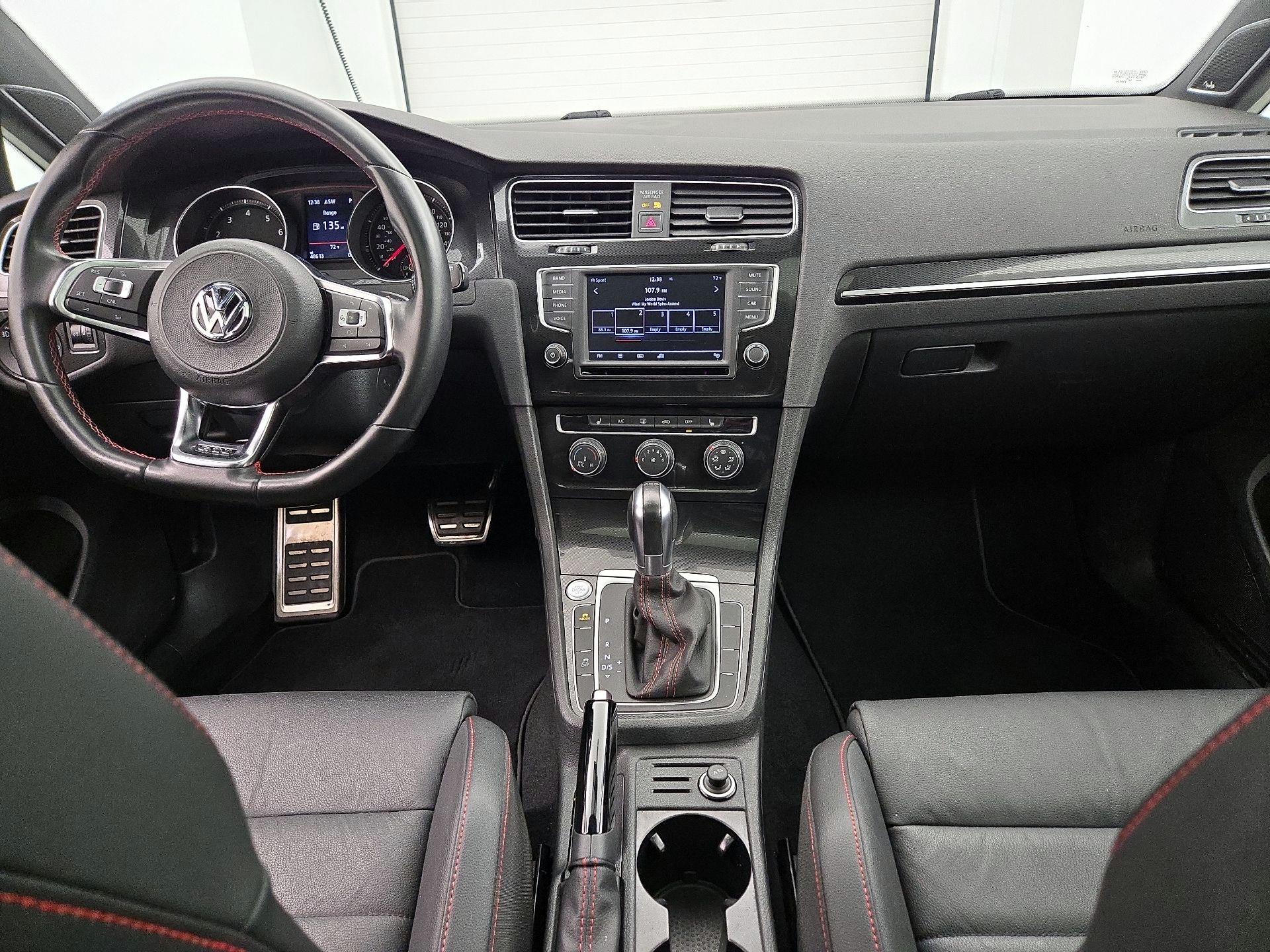 Thumbnail: 2017 Volkswagen Golf - 9