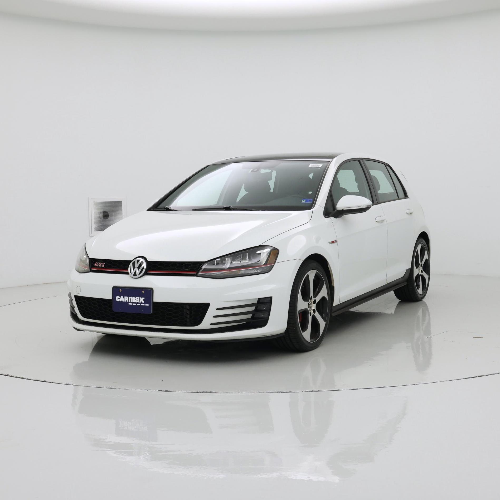 Thumbnail: 2017 Volkswagen Golf - 4