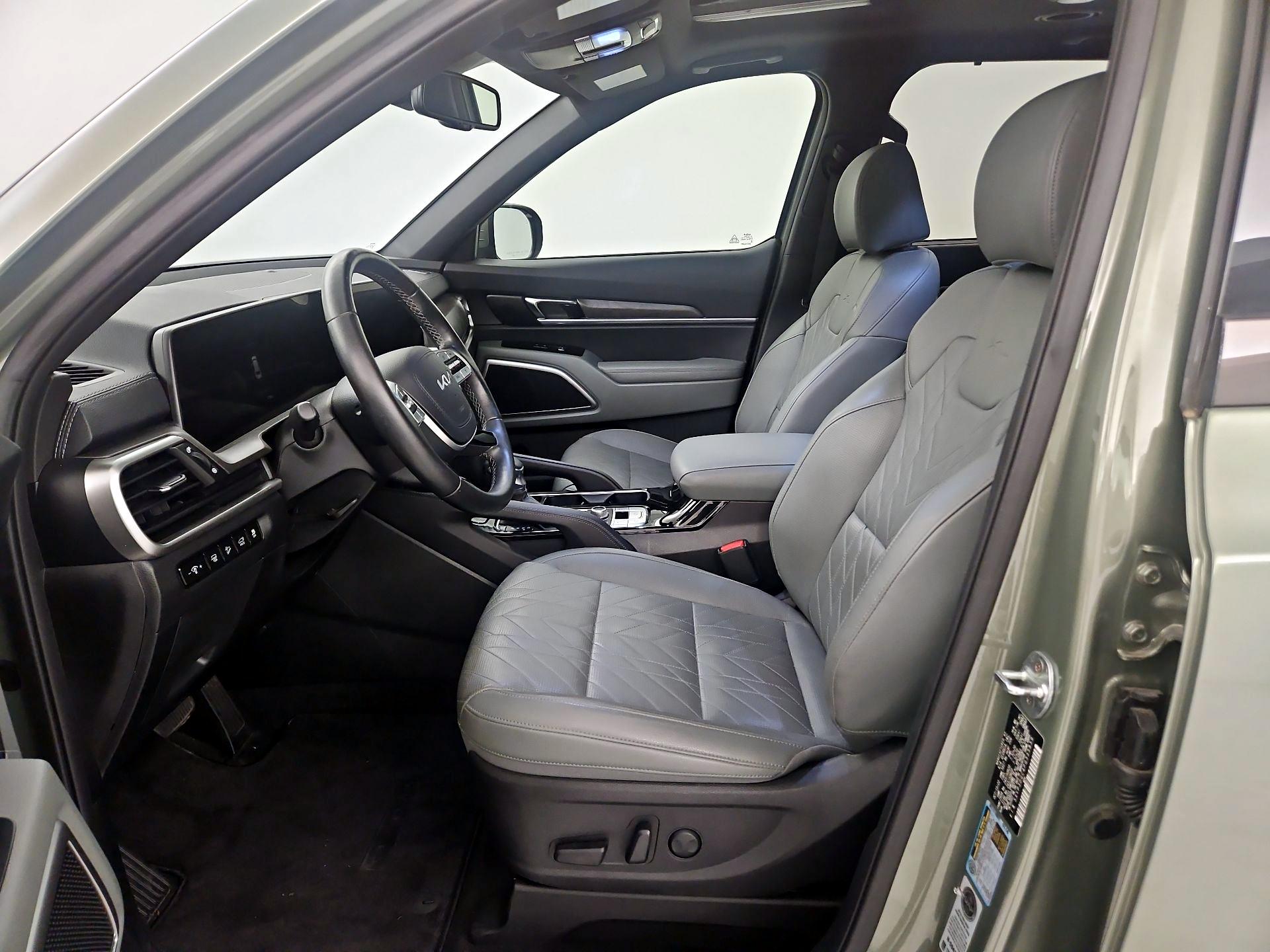 Thumbnail: 2023 Kia Telluride - 9