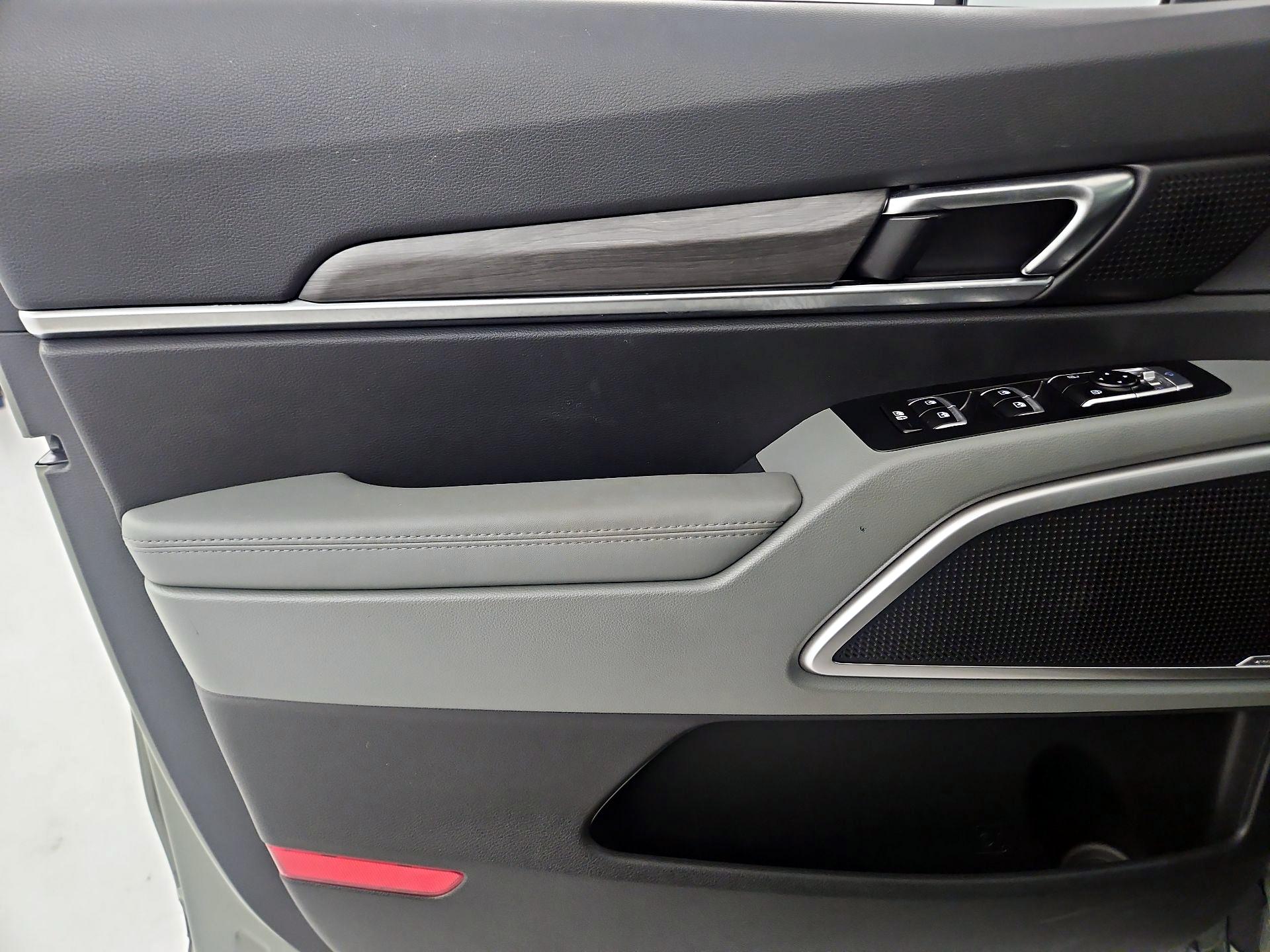 Thumbnail: 2023 Kia Telluride - 10