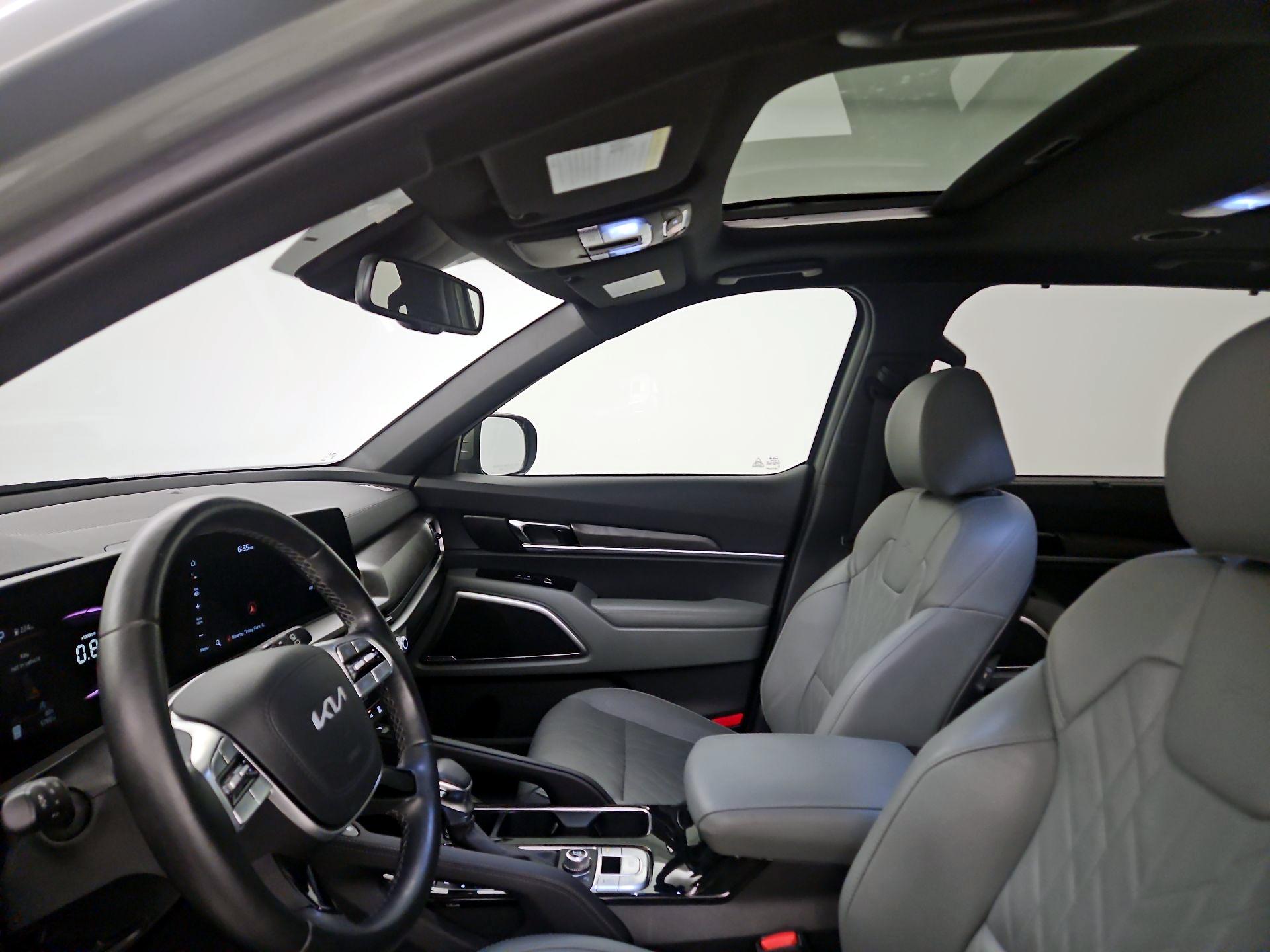 Thumbnail: 2023 Kia Telluride - 18