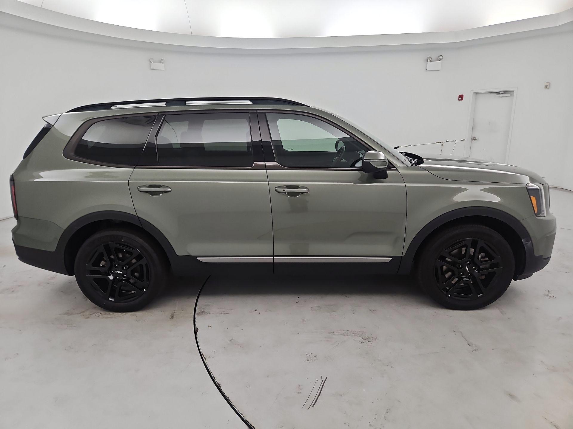 Thumbnail: 2023 Kia Telluride - 4
