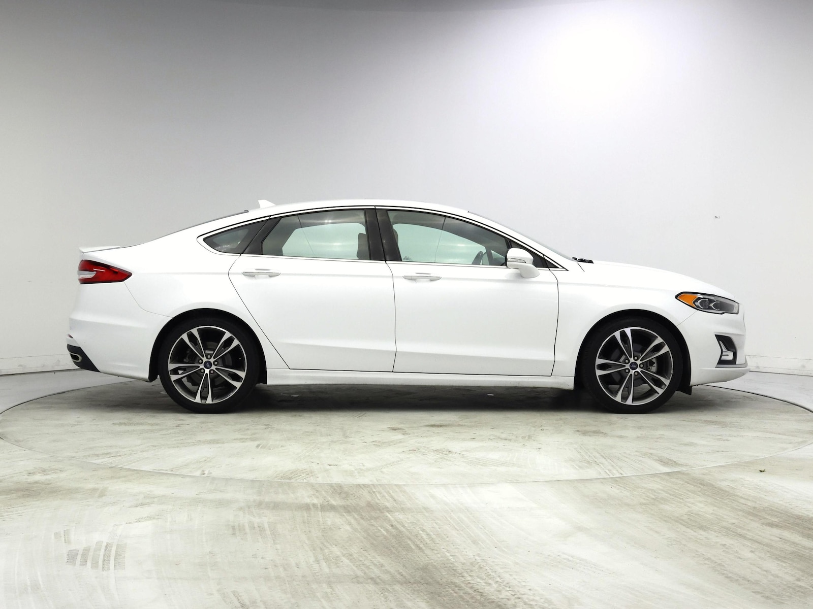 2020 Ford Fusion Titanium - Photo 8