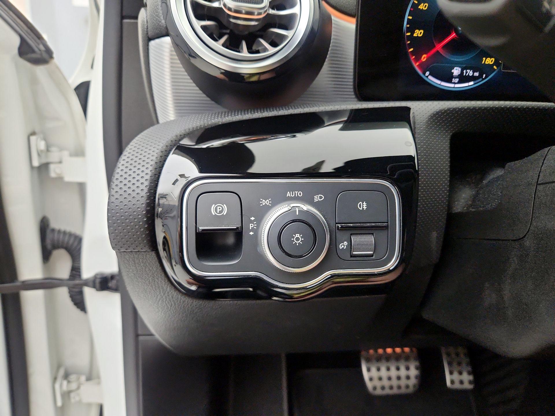 Thumbnail: 2021 Mercedes-Benz A-Class - 13