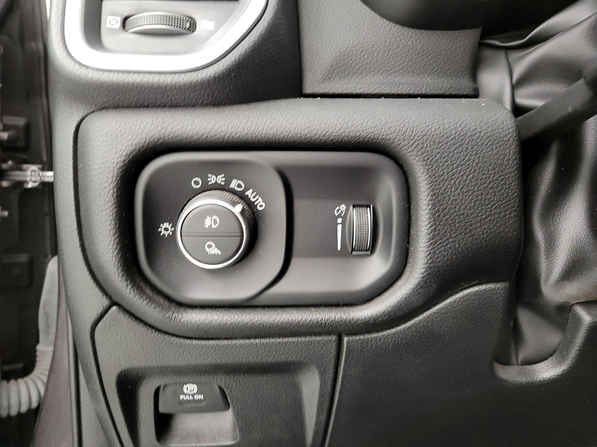 Thumbnail: 2023 RAM 1500 - 13
