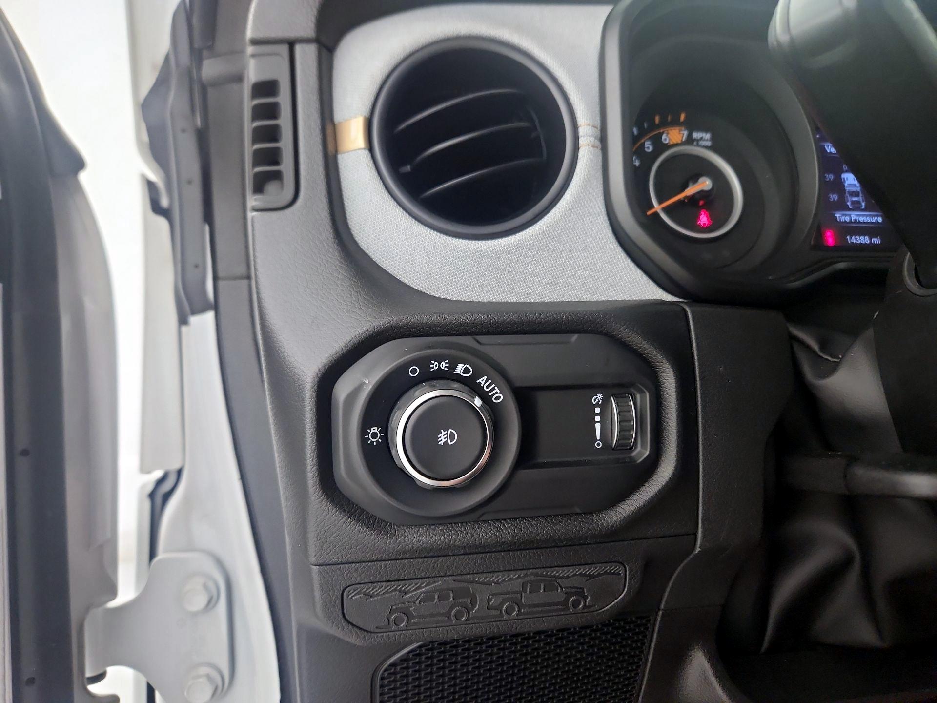 Thumbnail: 2025 Jeep Wrangler - 13