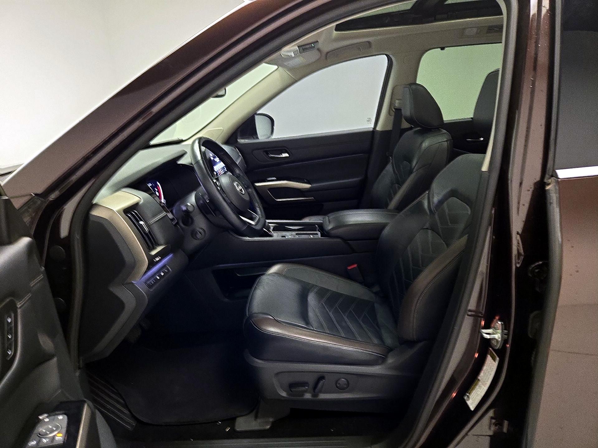 Thumbnail: 2022 Nissan Pathfinder - 11