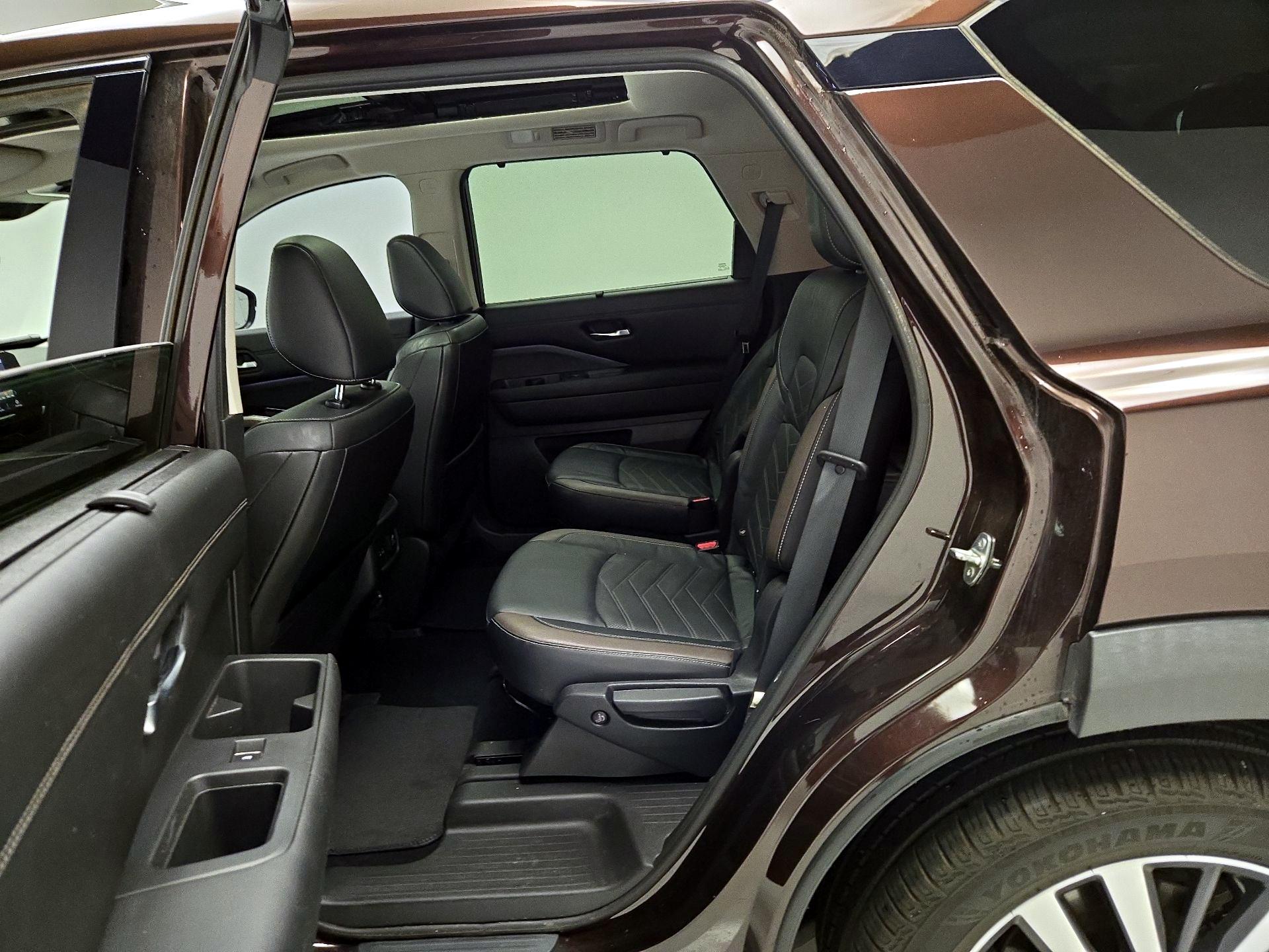 Thumbnail: 2022 Nissan Pathfinder - 20