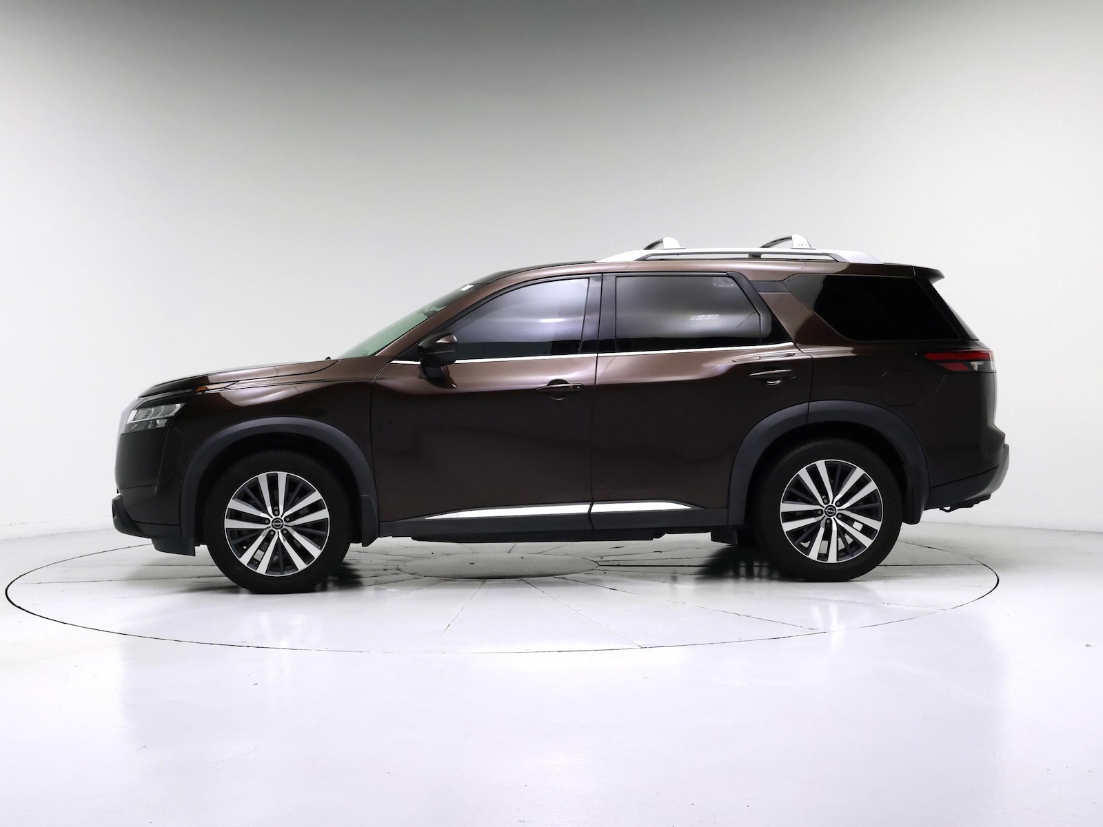 2022 Nissan Pathfinder Platinum - Photo 4