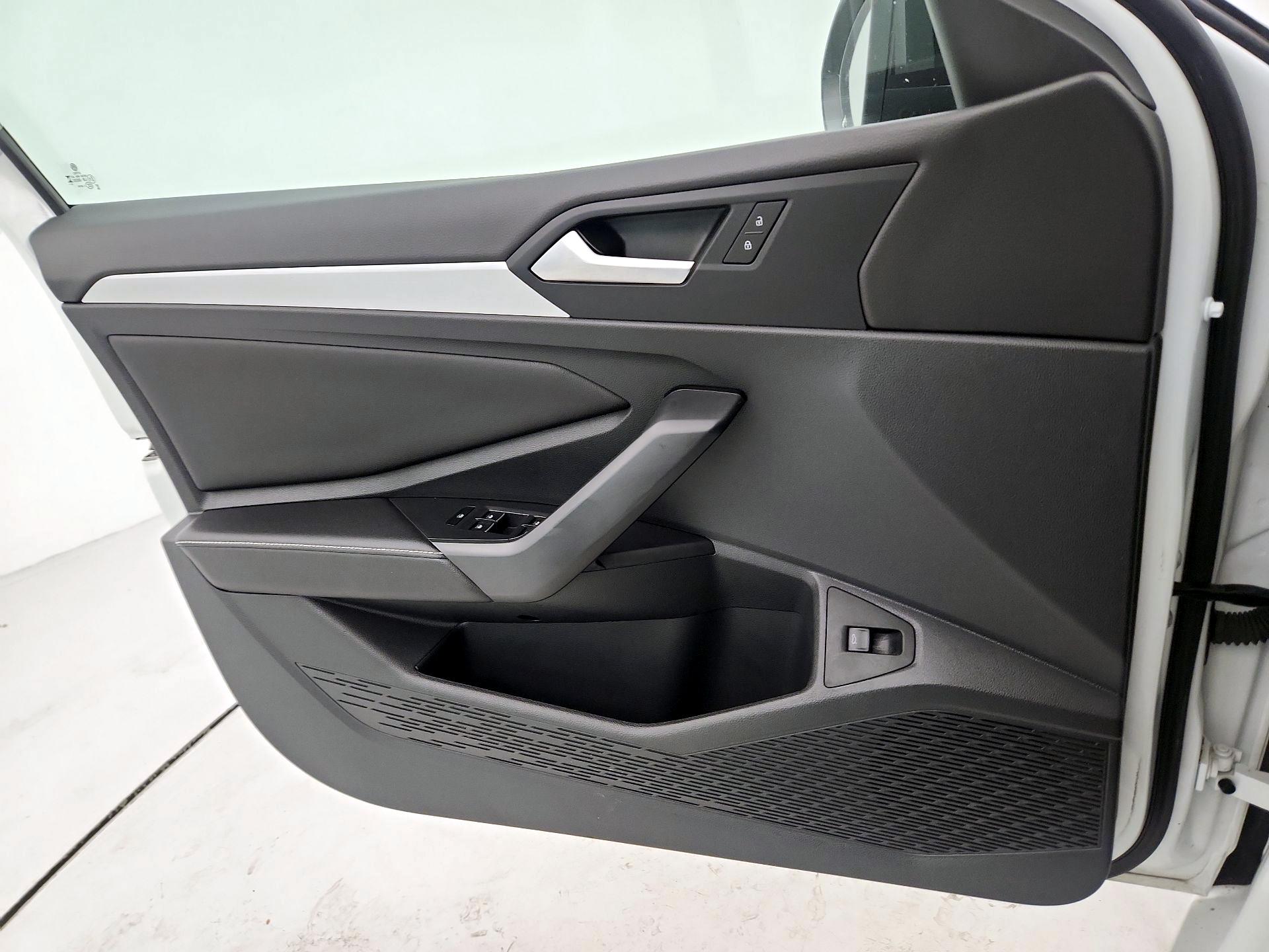Thumbnail: 2025 Volkswagen Jetta - 10