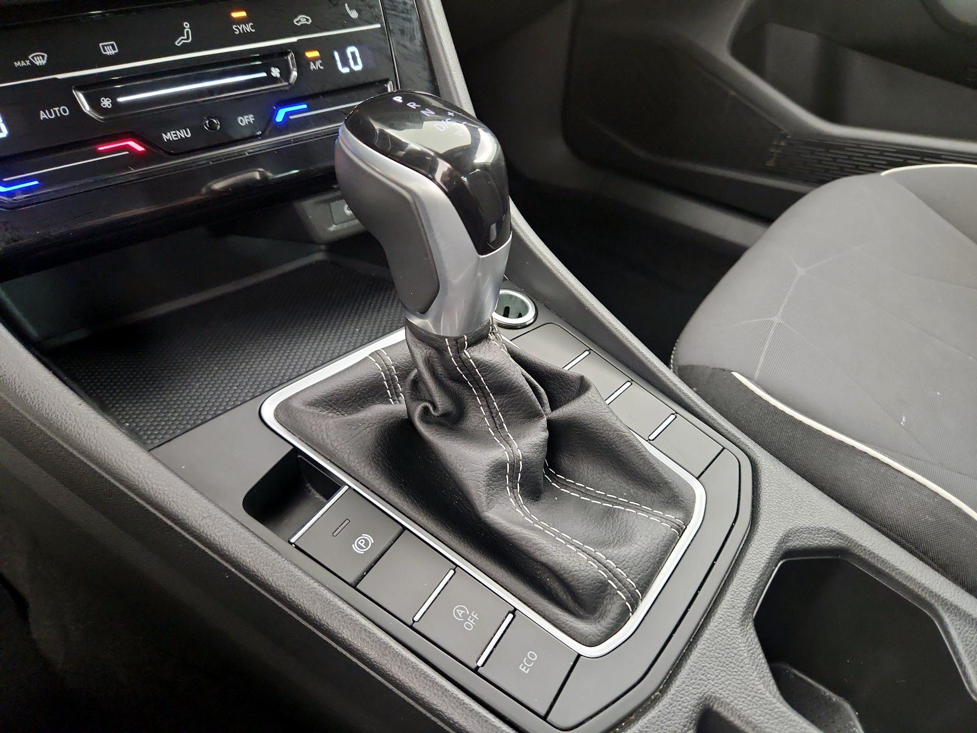 Thumbnail: 2025 Volkswagen Jetta - 15