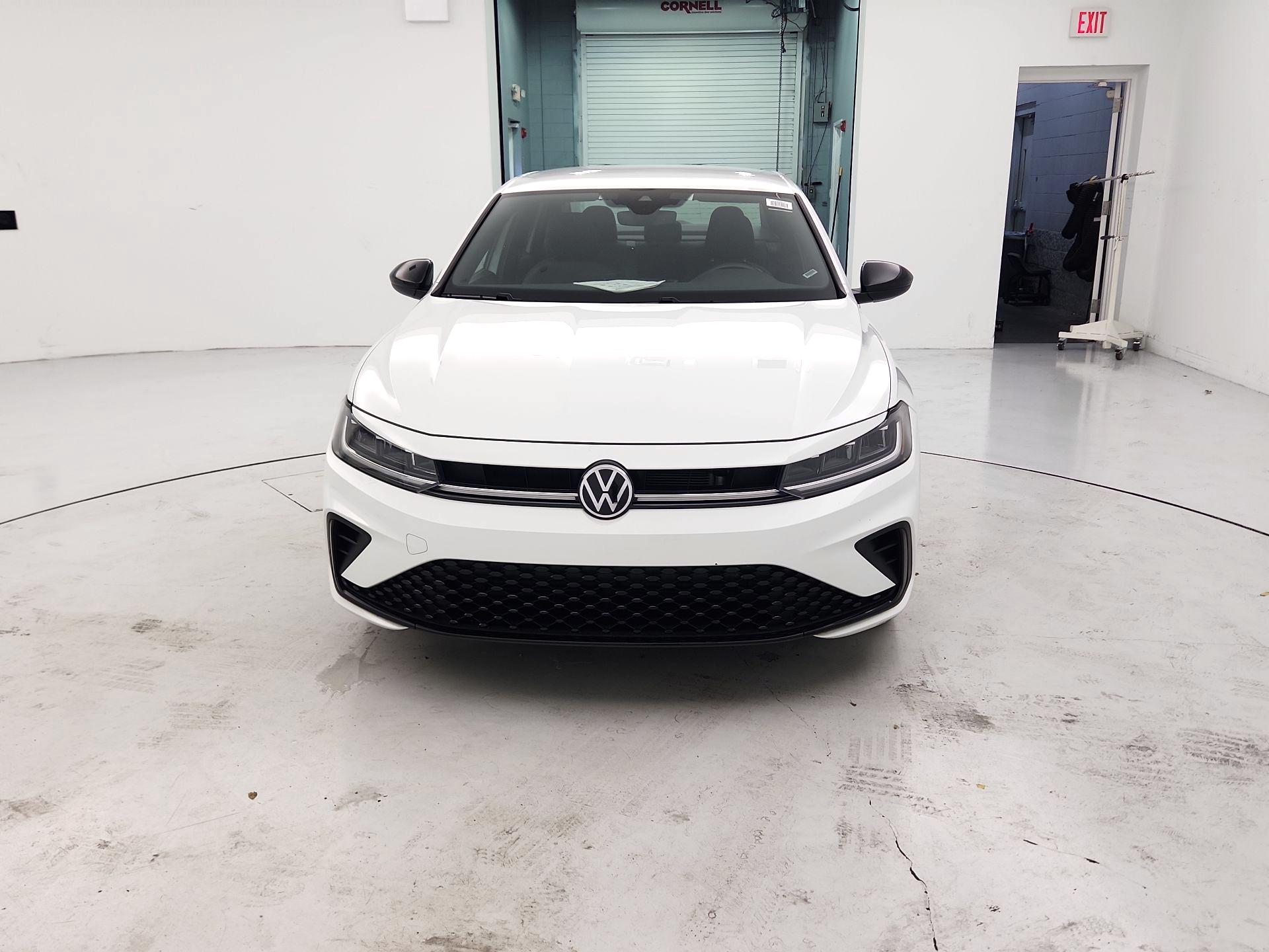 Thumbnail: 2025 Volkswagen Jetta - 2