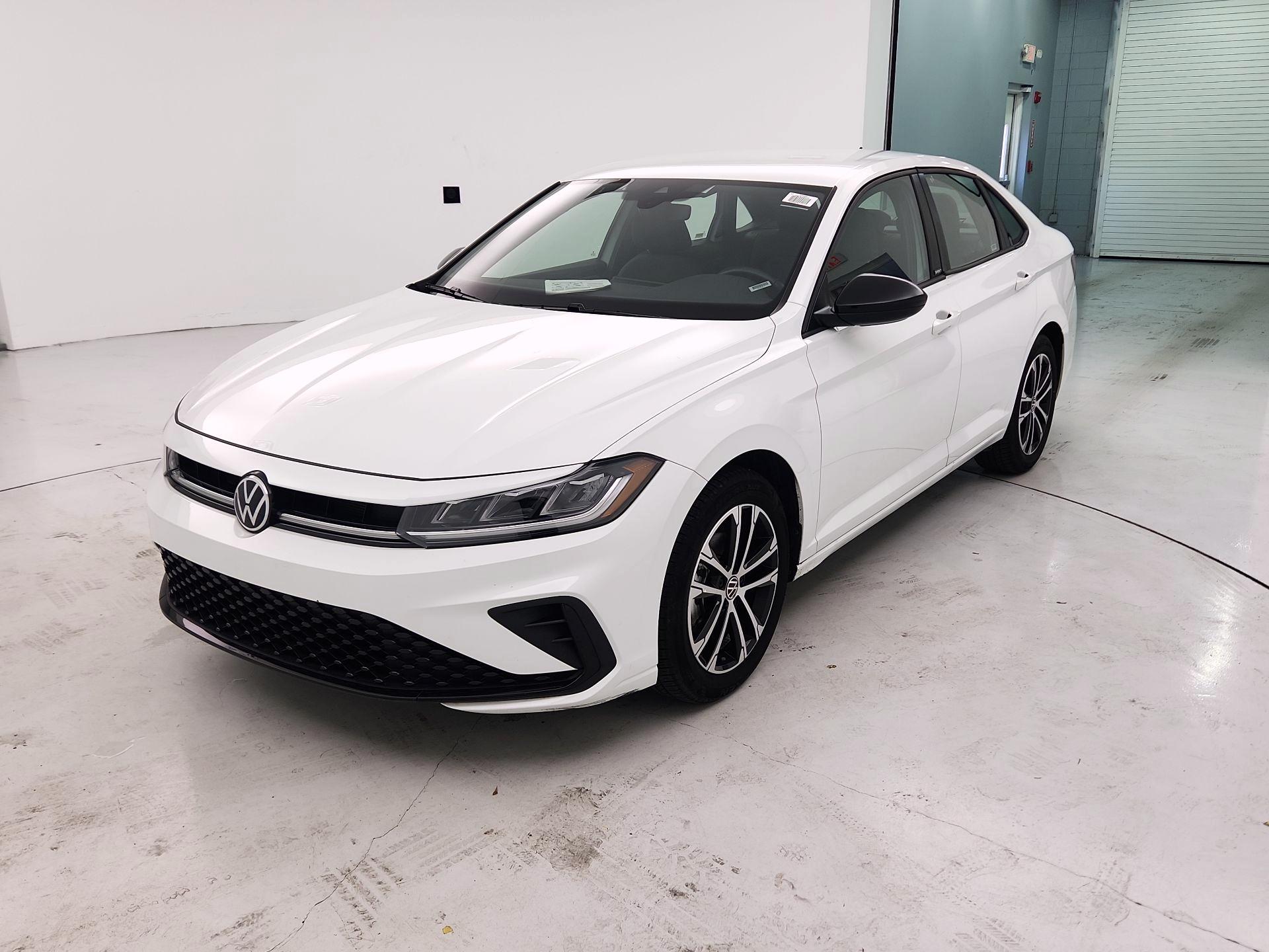 Thumbnail: 2025 Volkswagen Jetta - 3