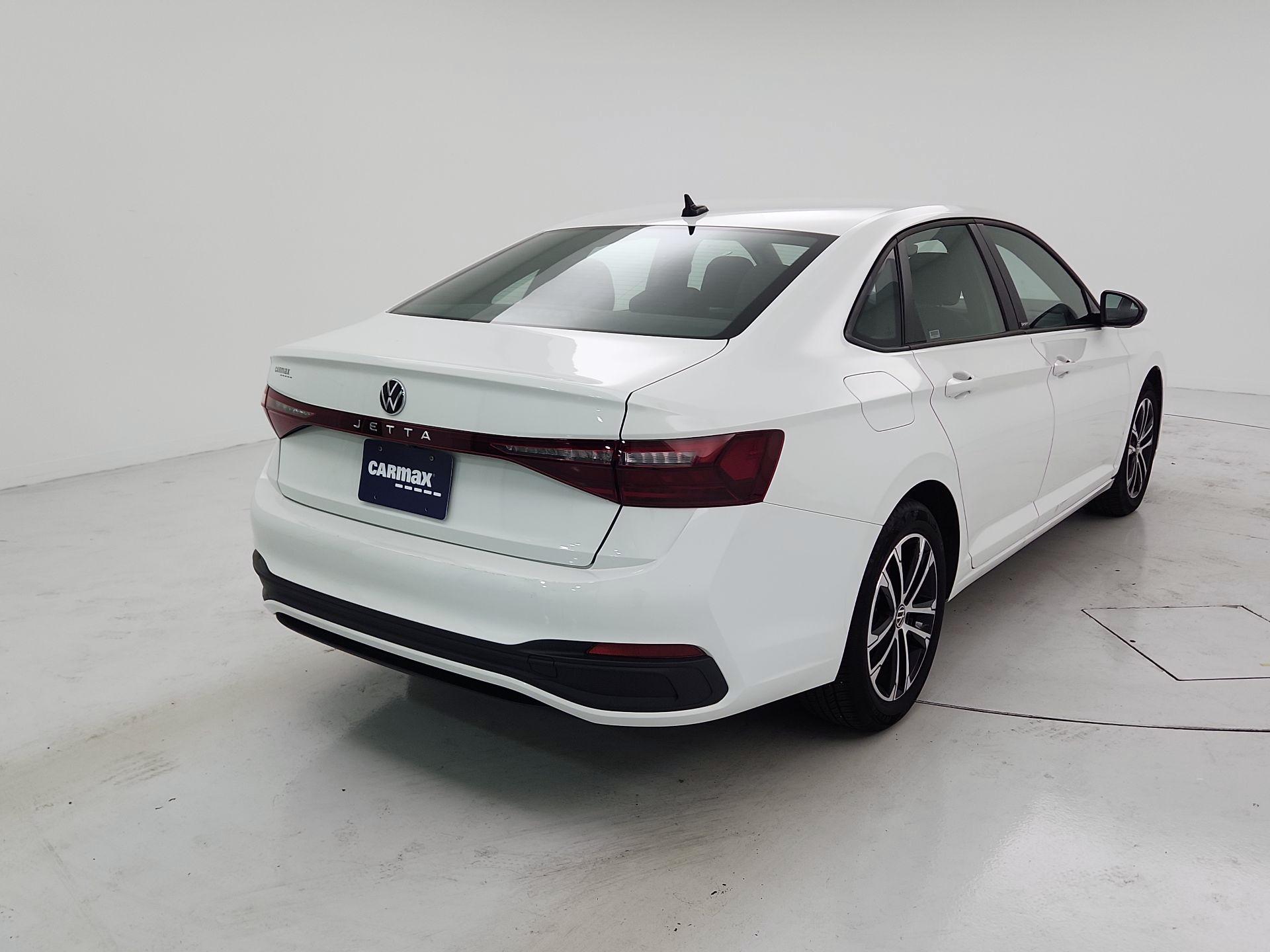 Thumbnail: 2025 Volkswagen Jetta - 5