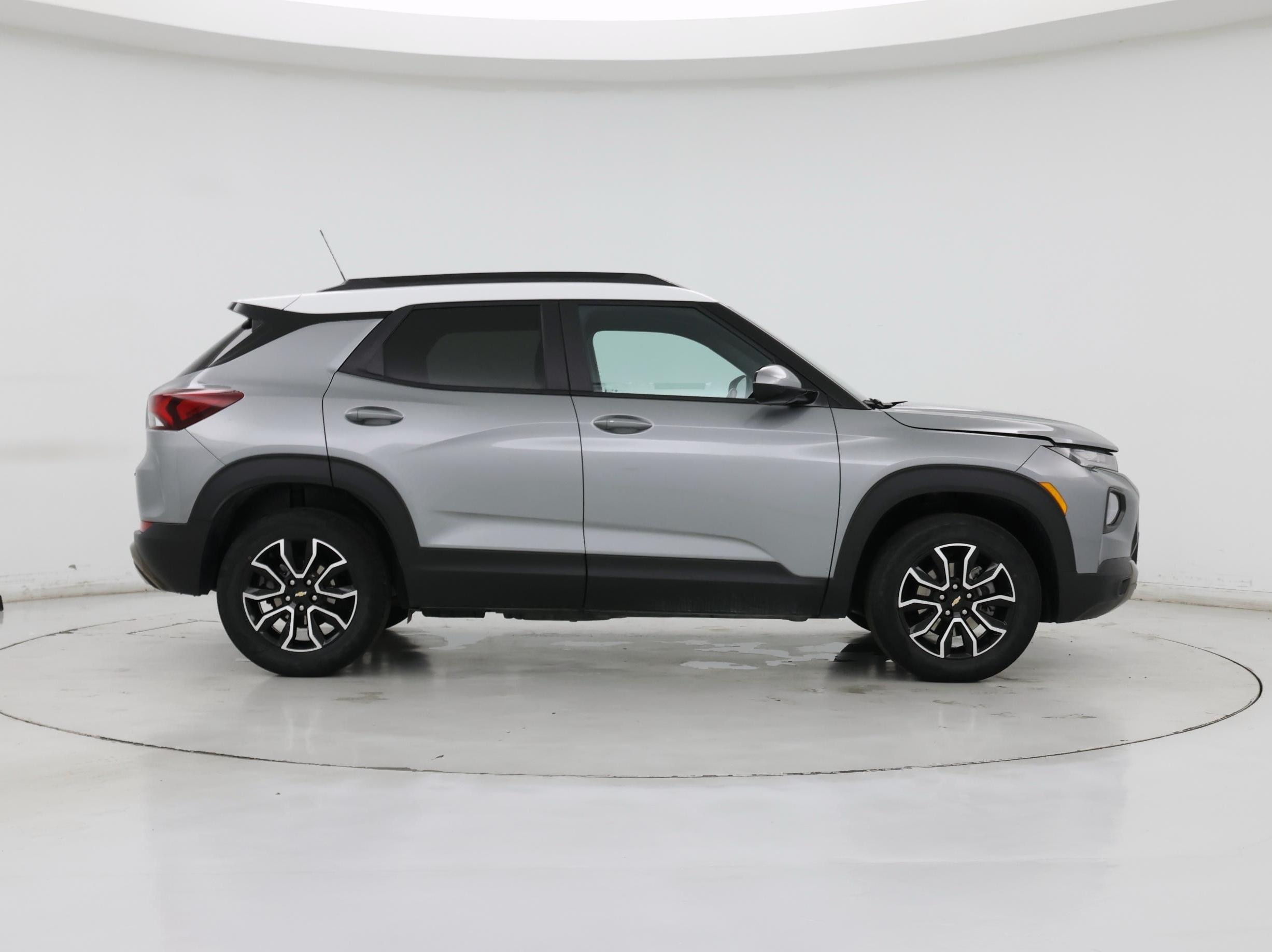 Thumbnail: 2023 Chevrolet TrailBlazer - 7