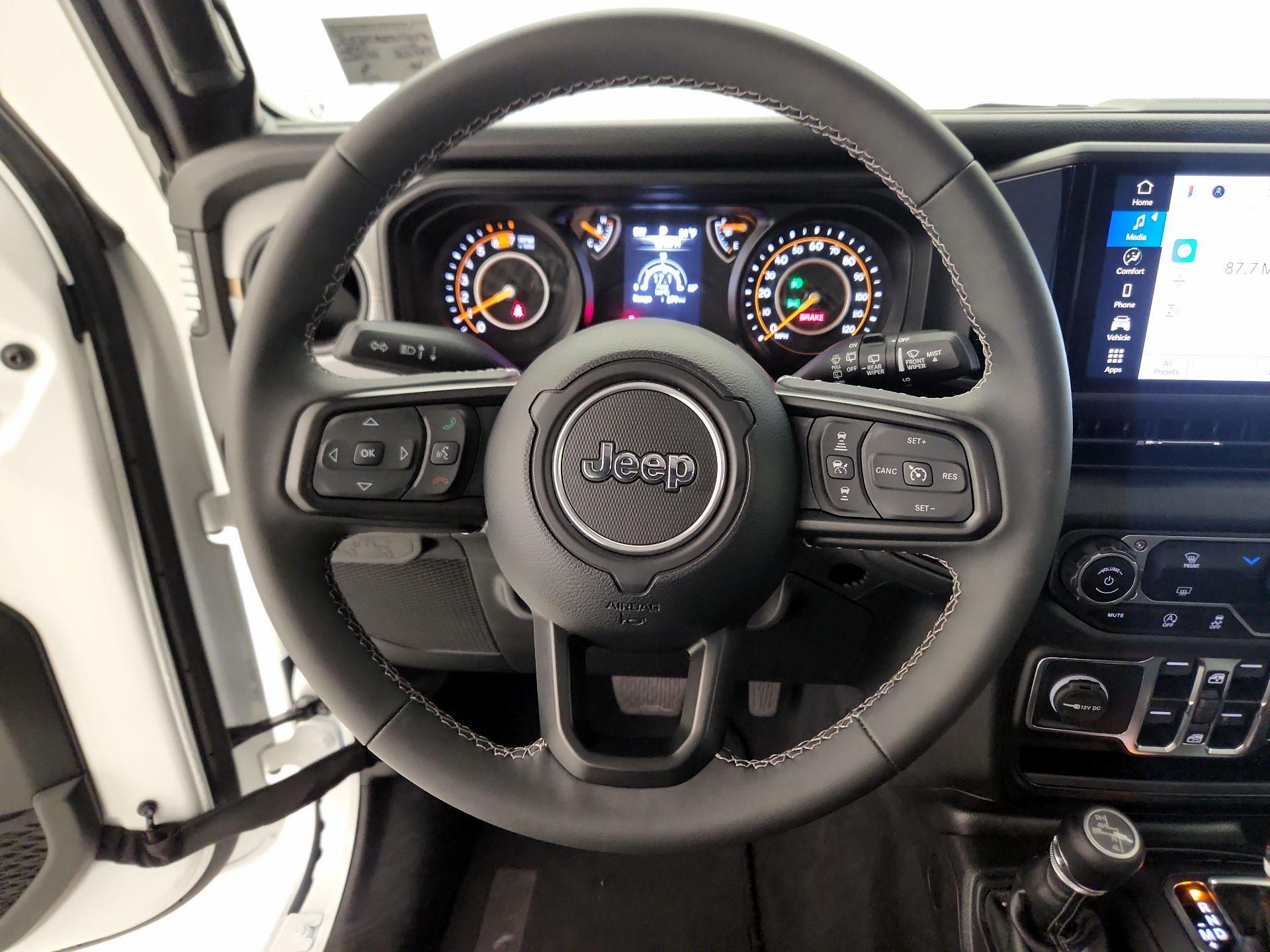 Thumbnail: 2025 Jeep Wrangler - 10