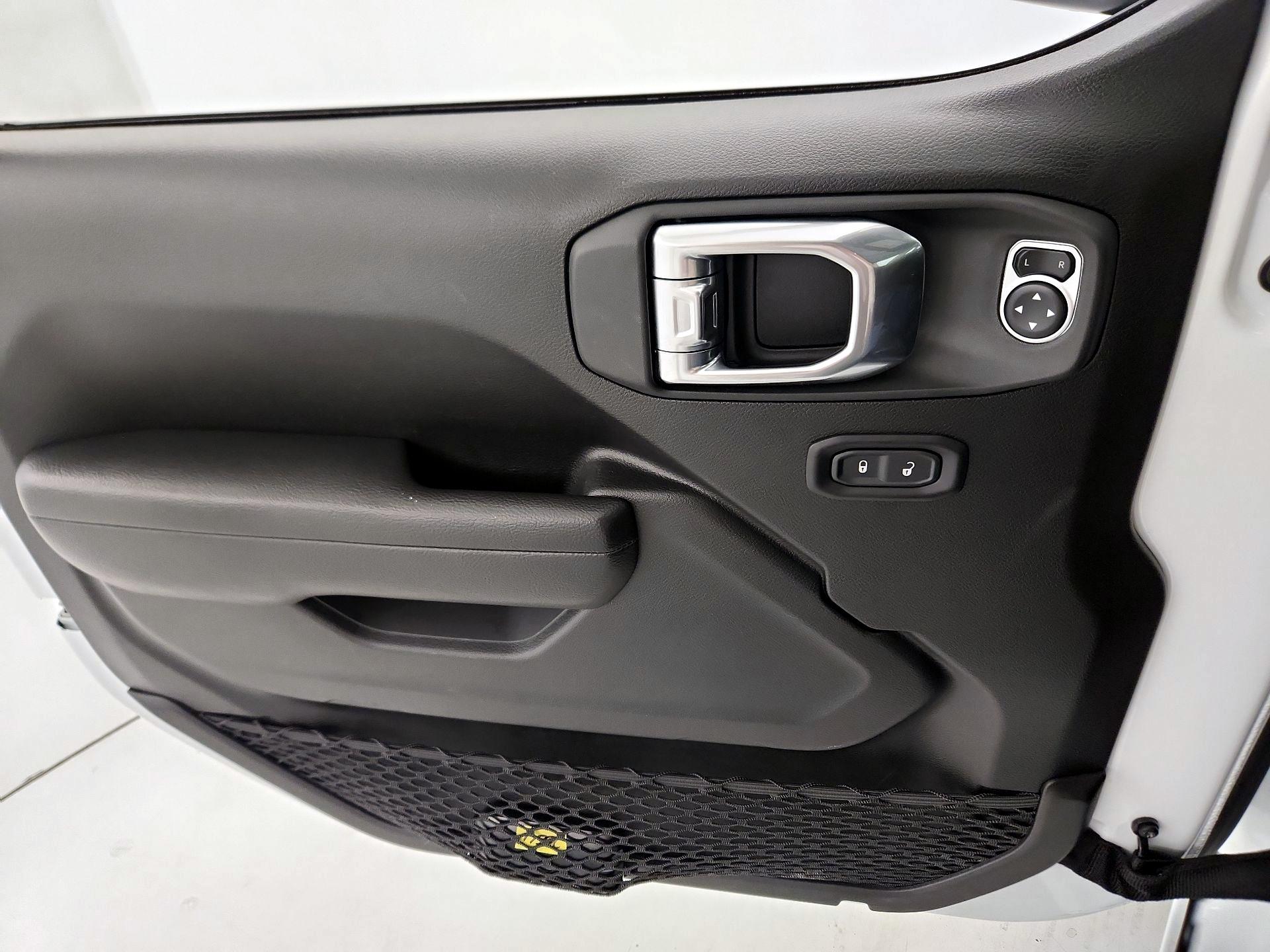 Thumbnail: 2025 Jeep Wrangler - 12
