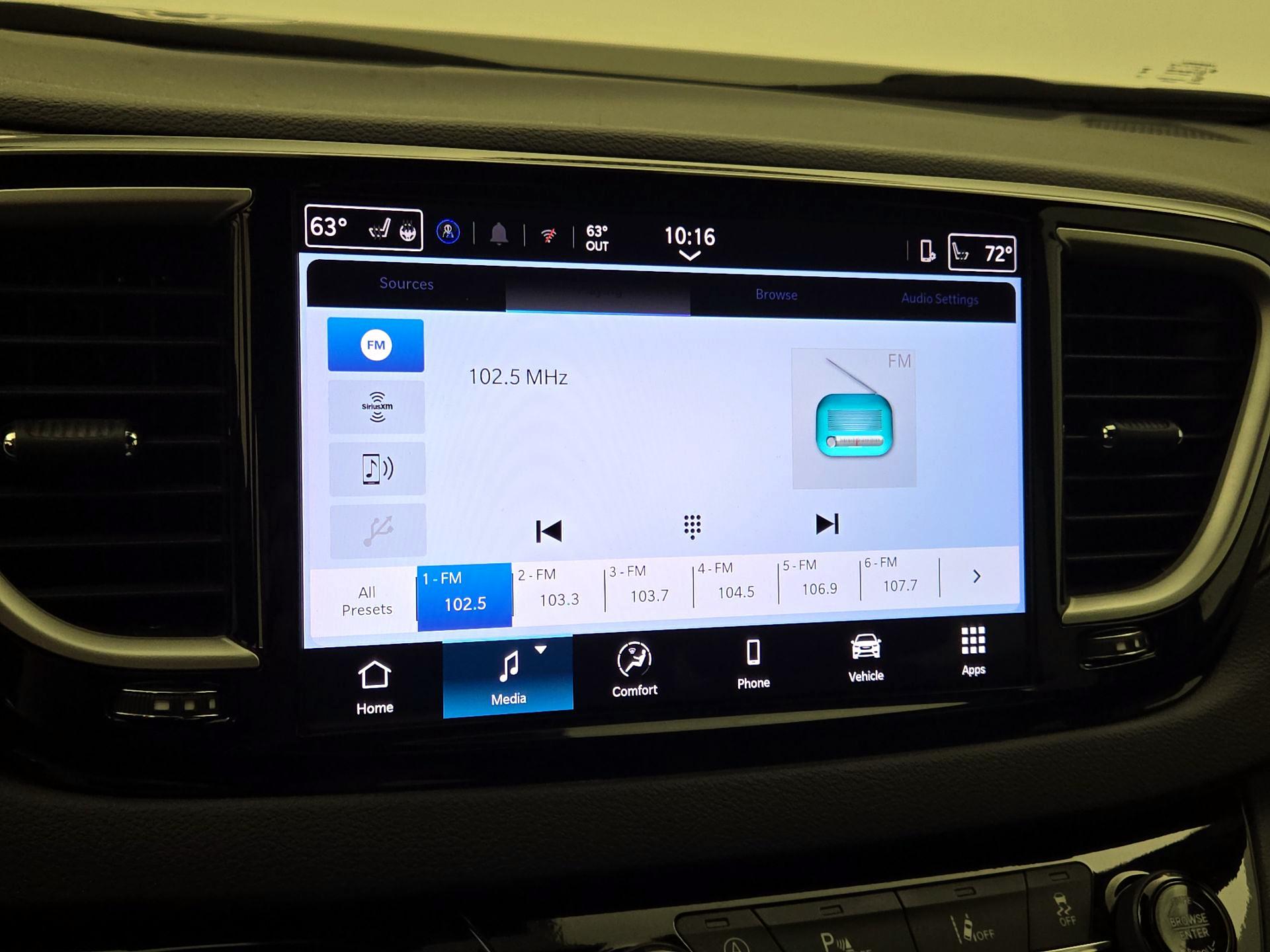 Thumbnail: 2025 Chrysler Pacifica - 15
