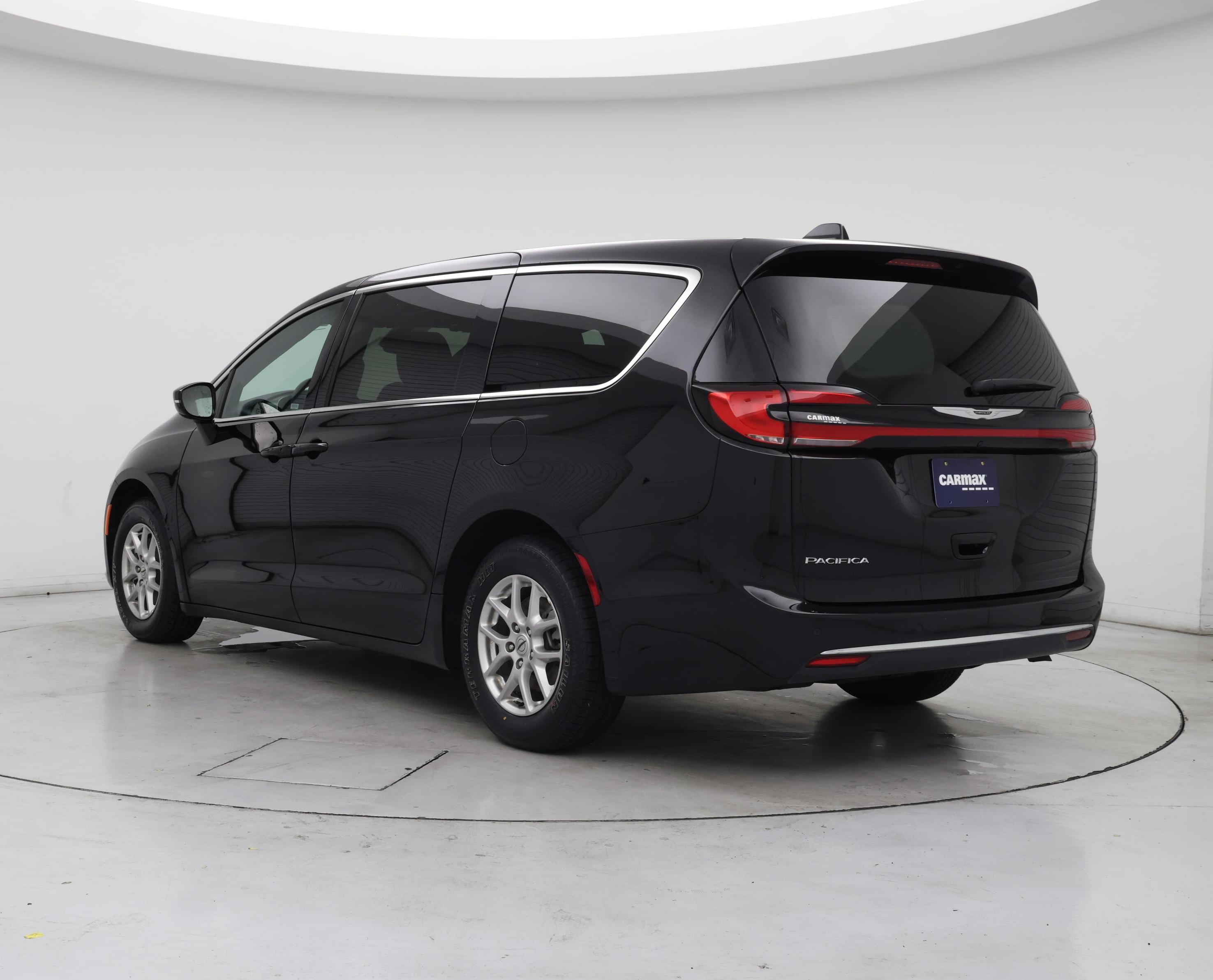 Thumbnail: 2025 Chrysler Pacifica - 2