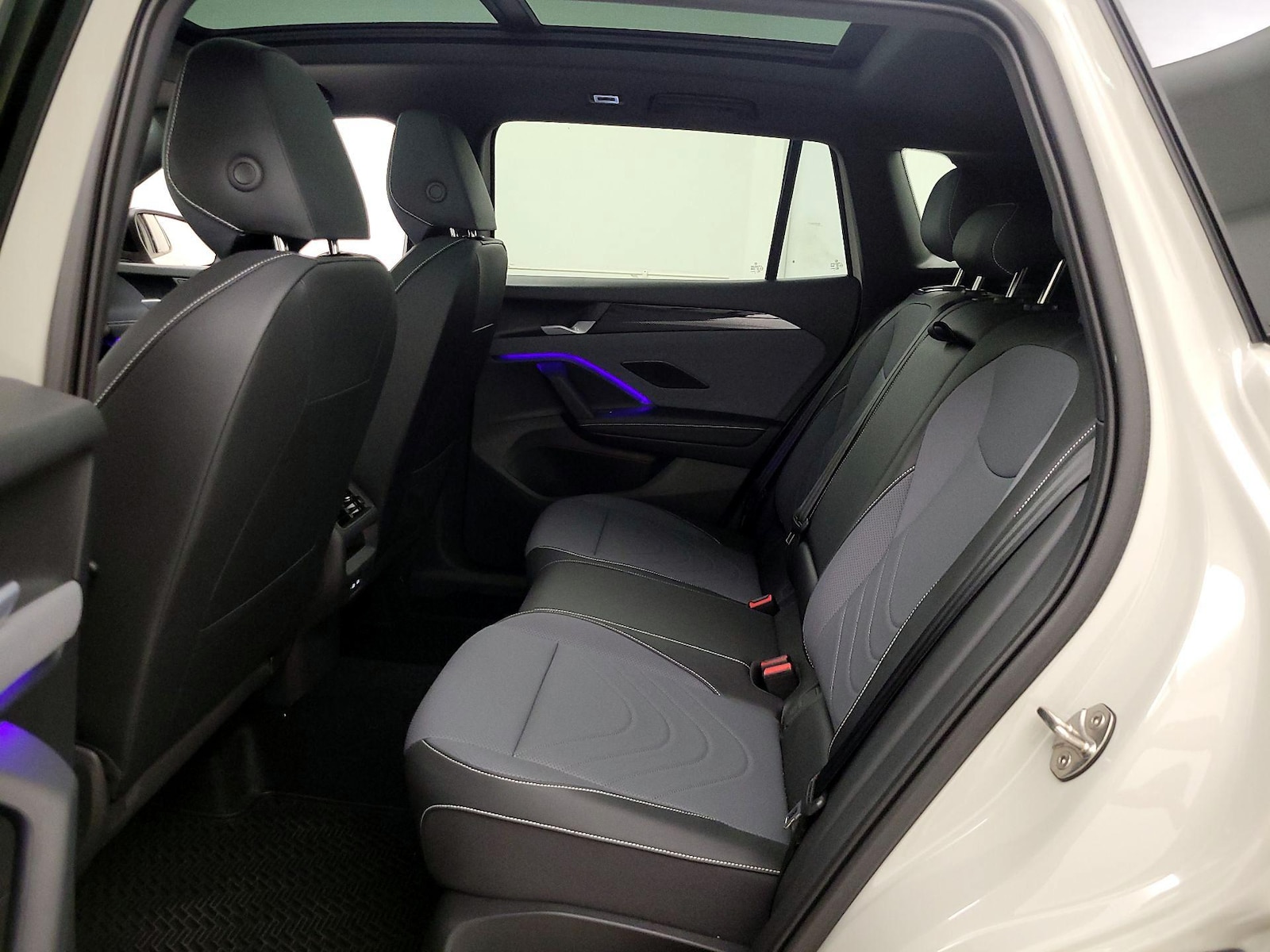 2026 Volkswagen Tiguan SE R-LINE BLACK - Photo 21