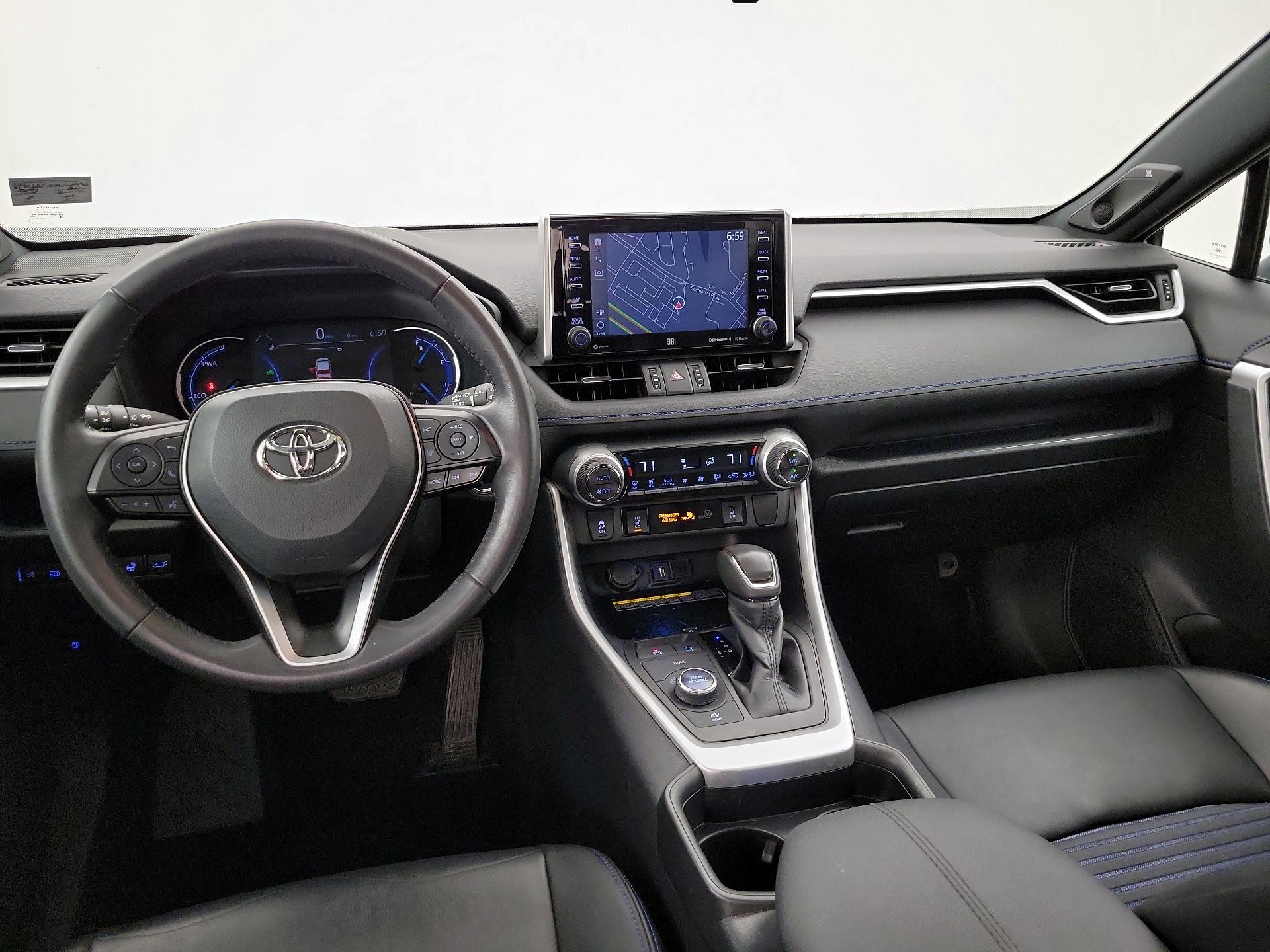Thumbnail: 2021 Toyota RAV4 - 9