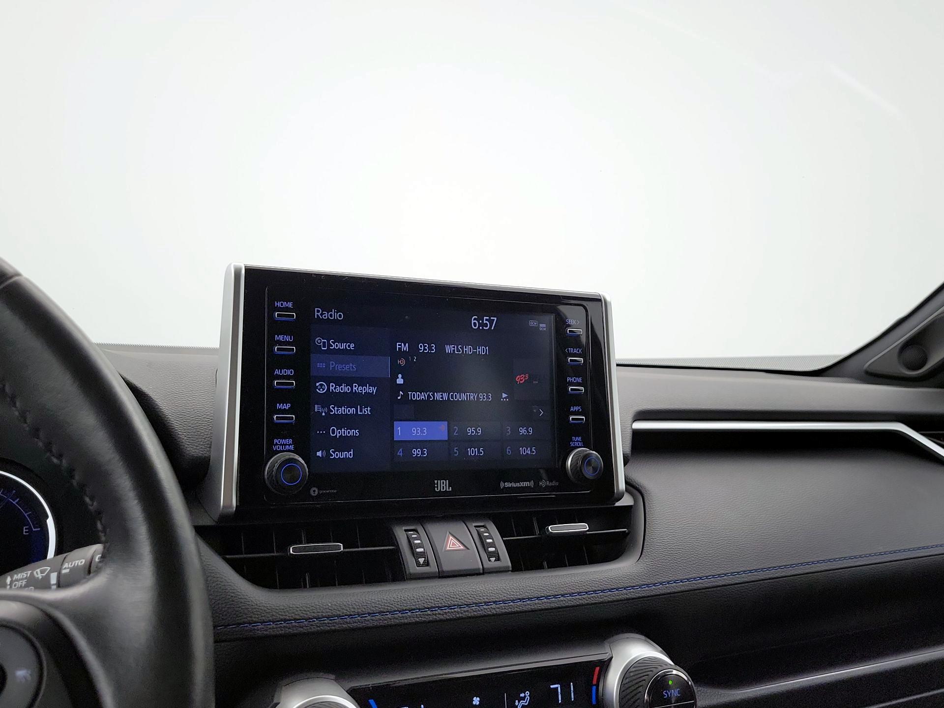 Thumbnail: 2021 Toyota RAV4 - 16