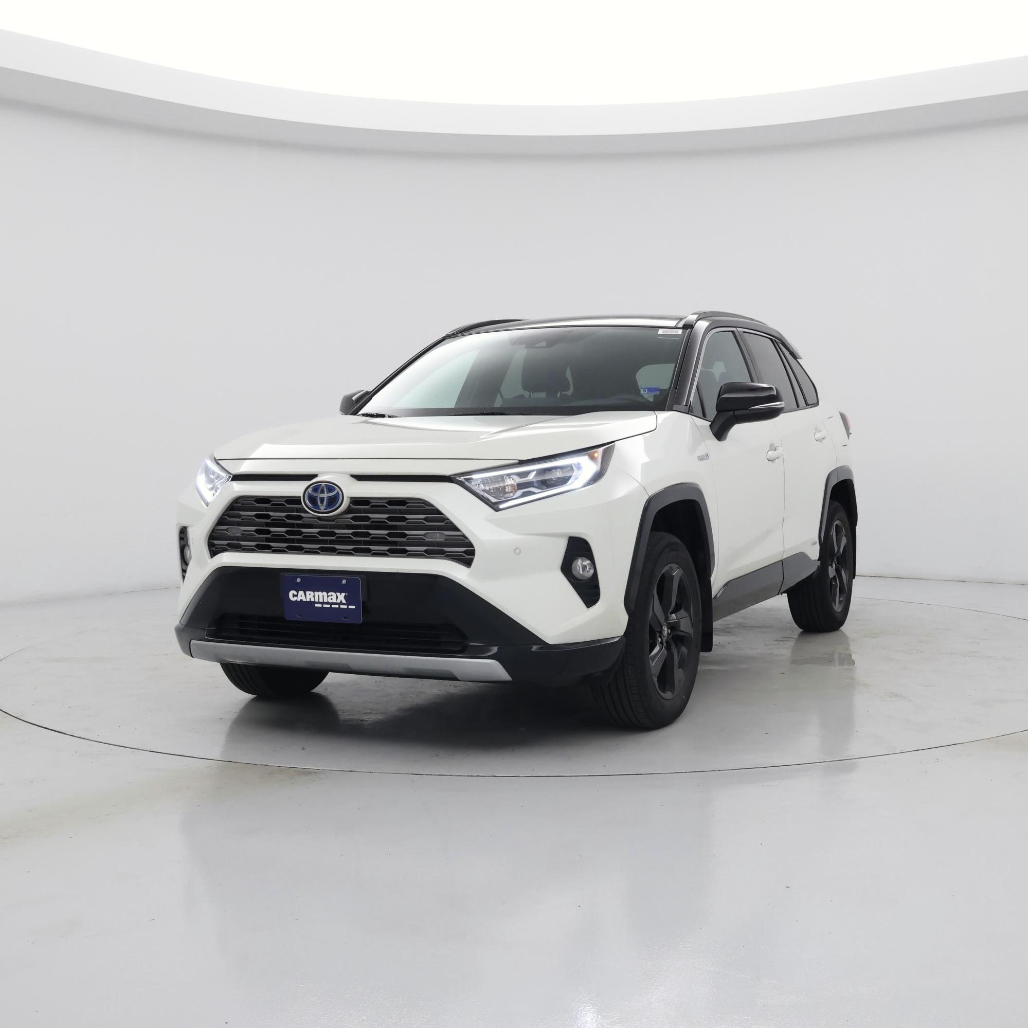 Thumbnail: 2021 Toyota RAV4 - 4