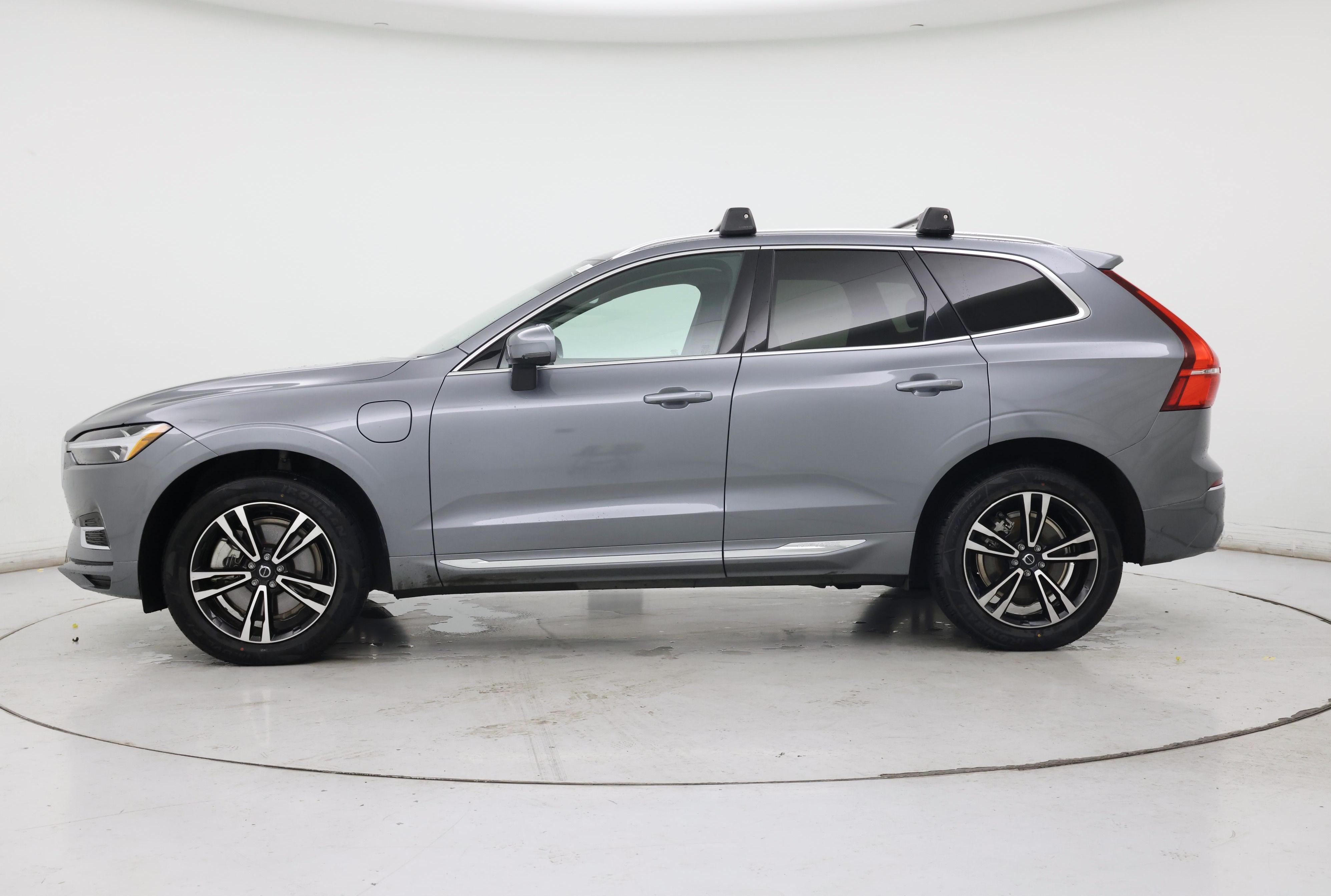 Thumbnail: 2021 Volvo XC60 - 3
