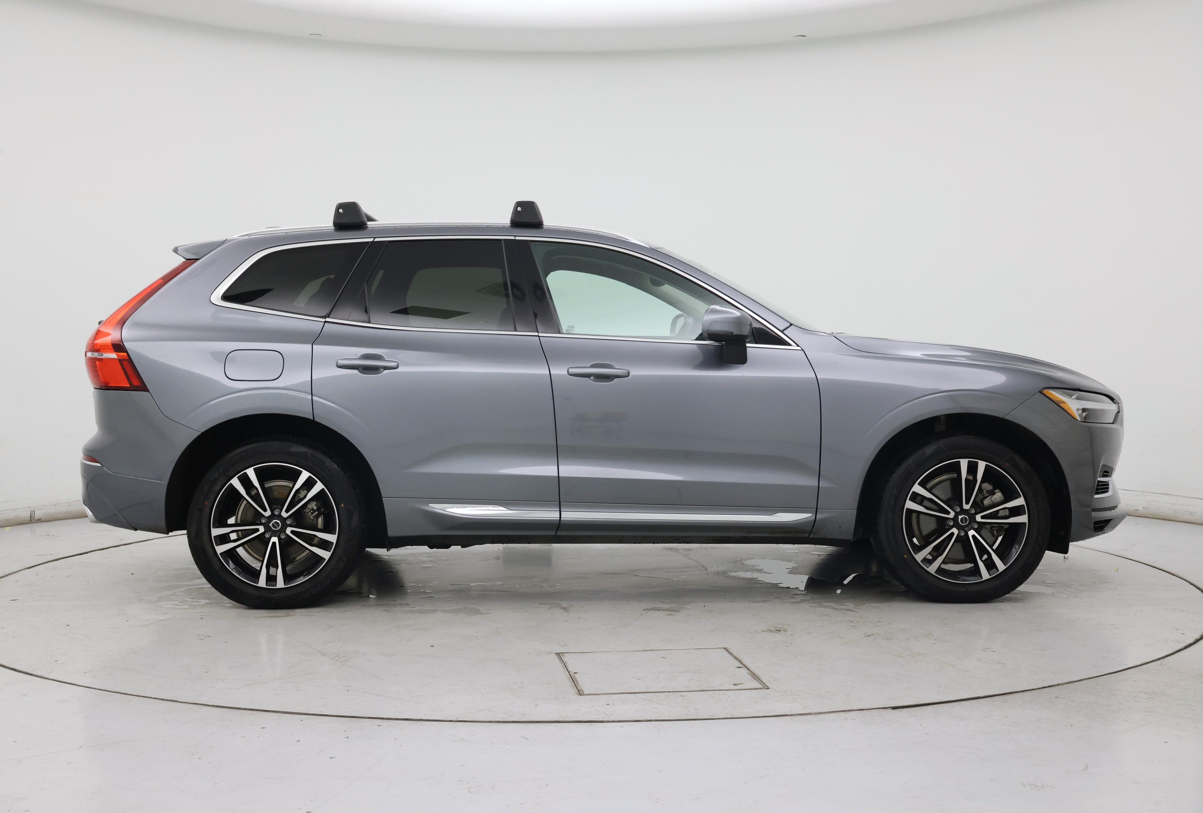 Thumbnail: 2021 Volvo XC60 - 7