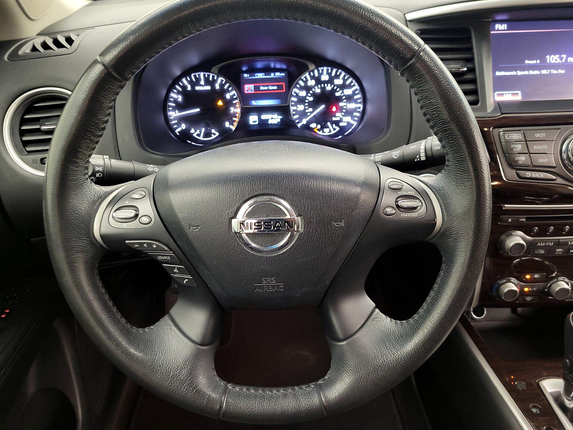 Thumbnail: 2015 Nissan Pathfinder - 10