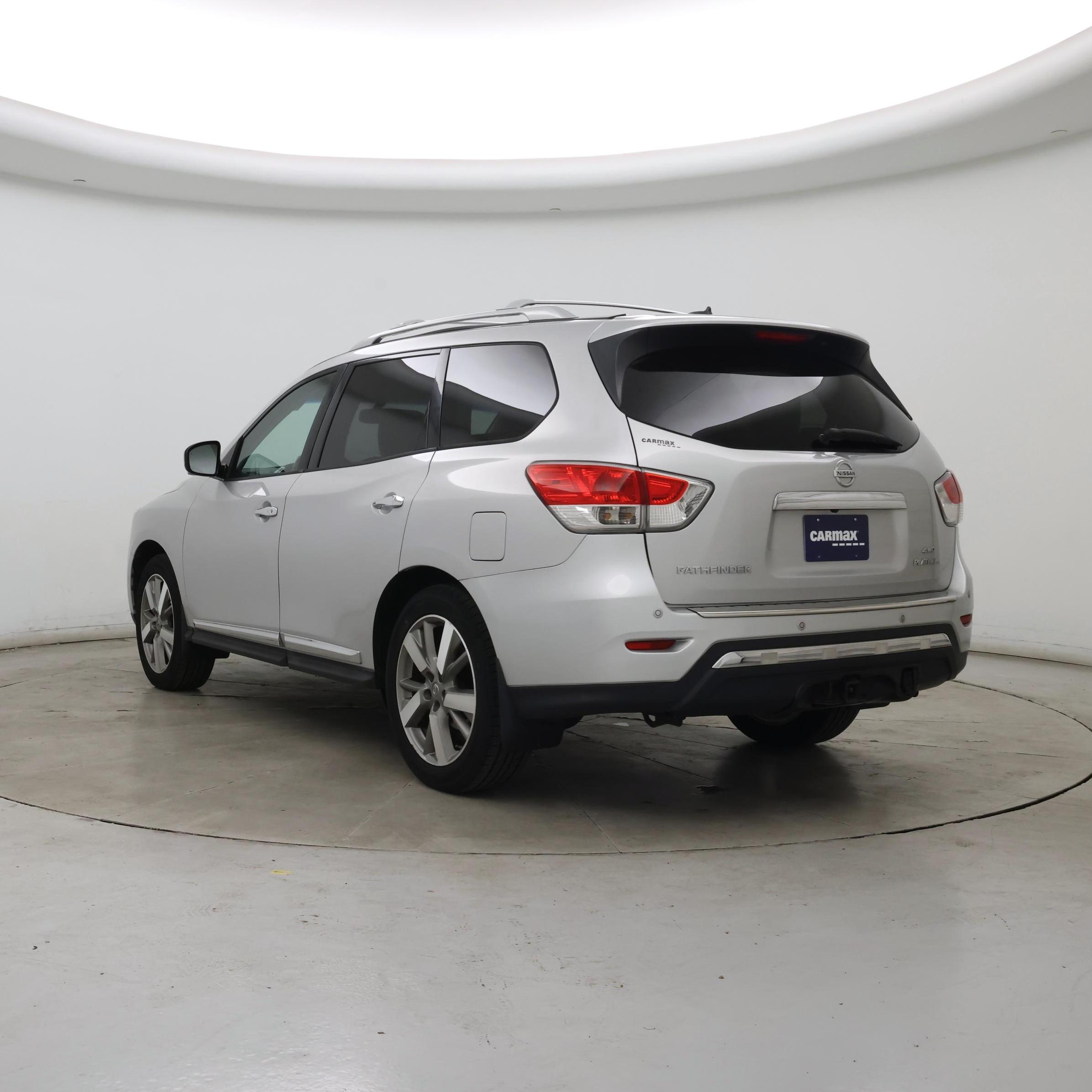 Thumbnail: 2015 Nissan Pathfinder - 2