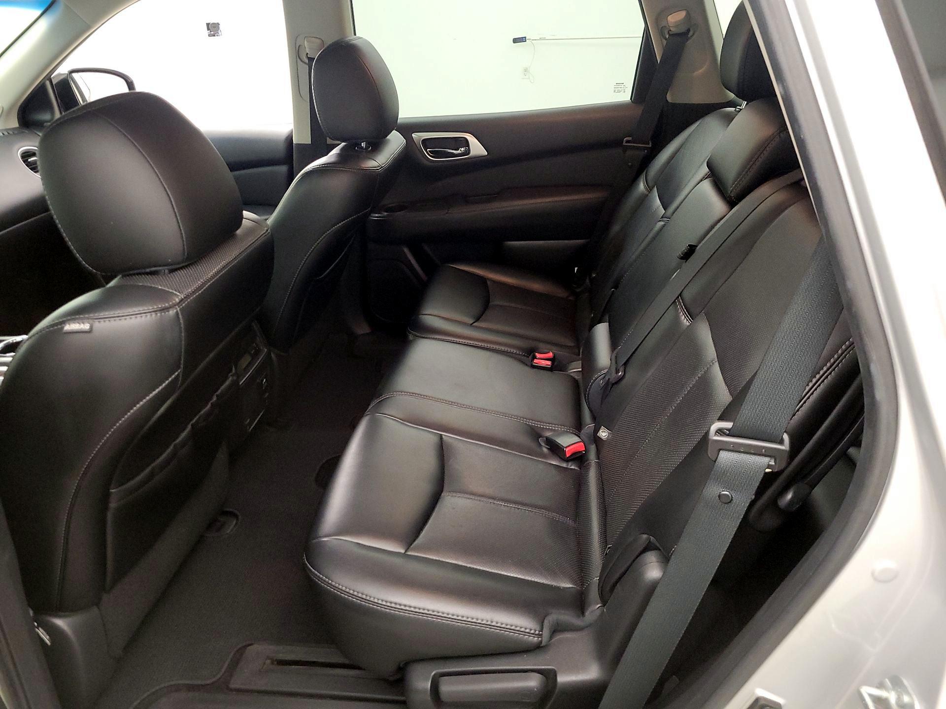 Thumbnail: 2015 Nissan Pathfinder - 19