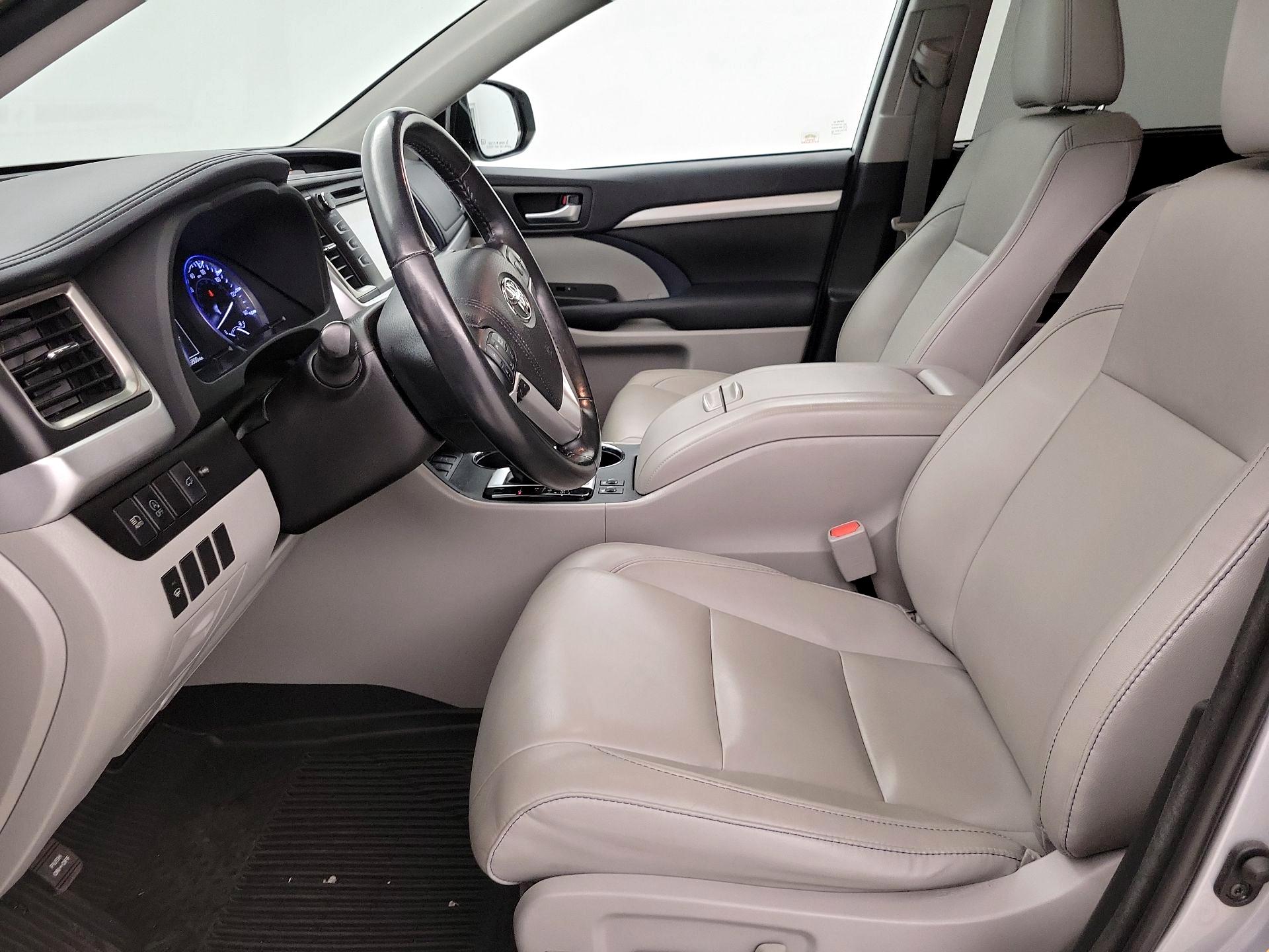 Thumbnail: 2018 Toyota Highlander - 11