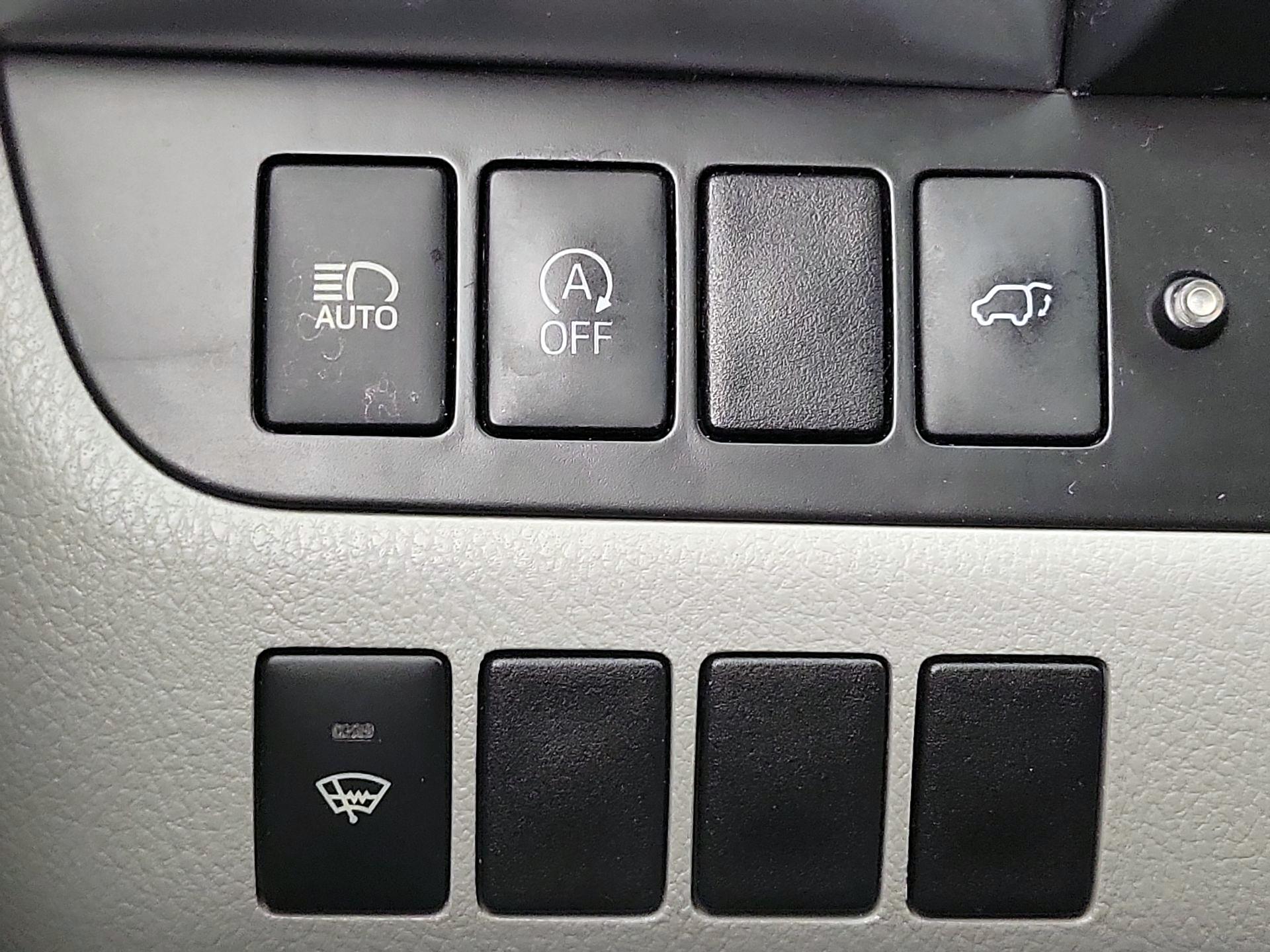 Thumbnail: 2018 Toyota Highlander - 13