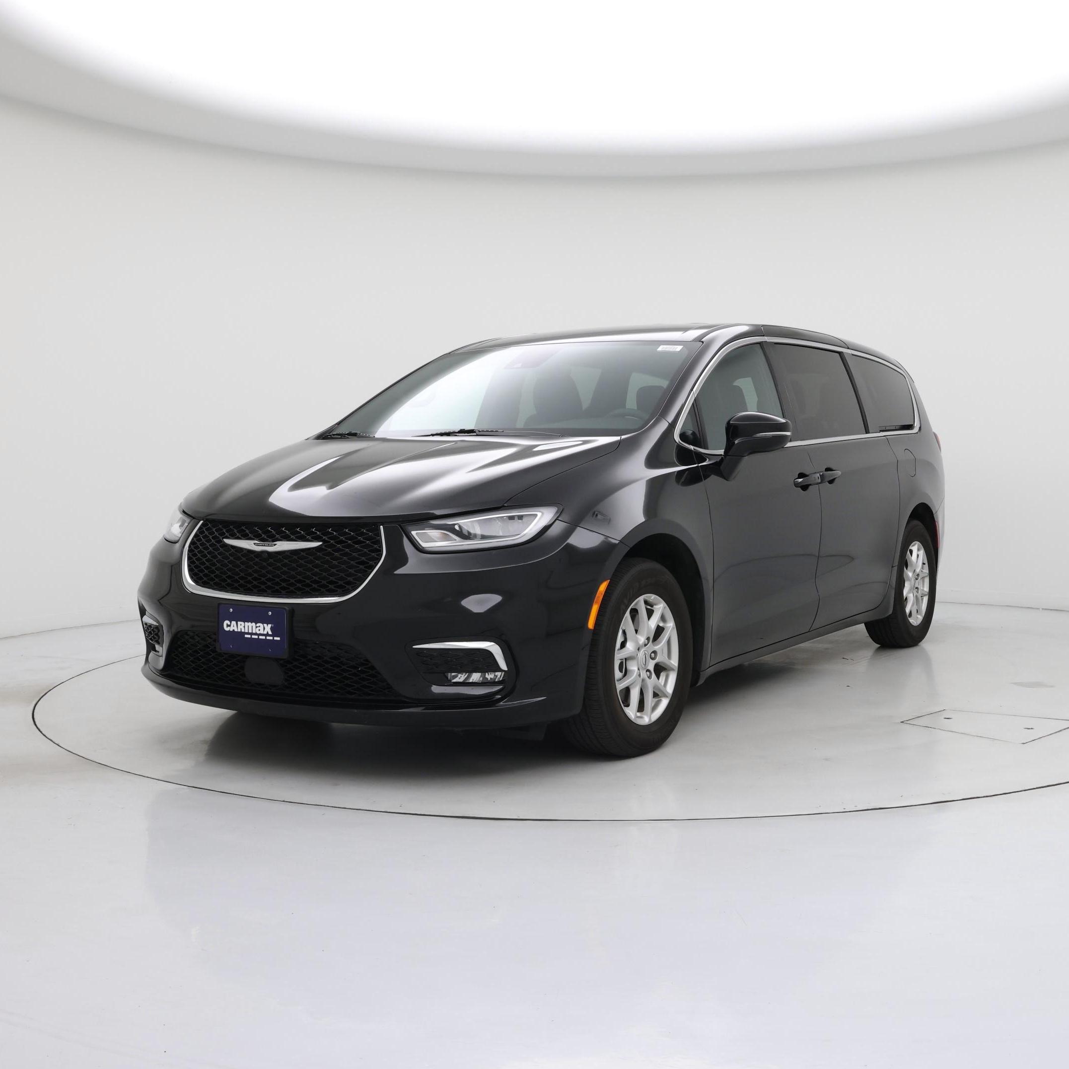 Thumbnail: 2025 Chrysler Pacifica - 4
