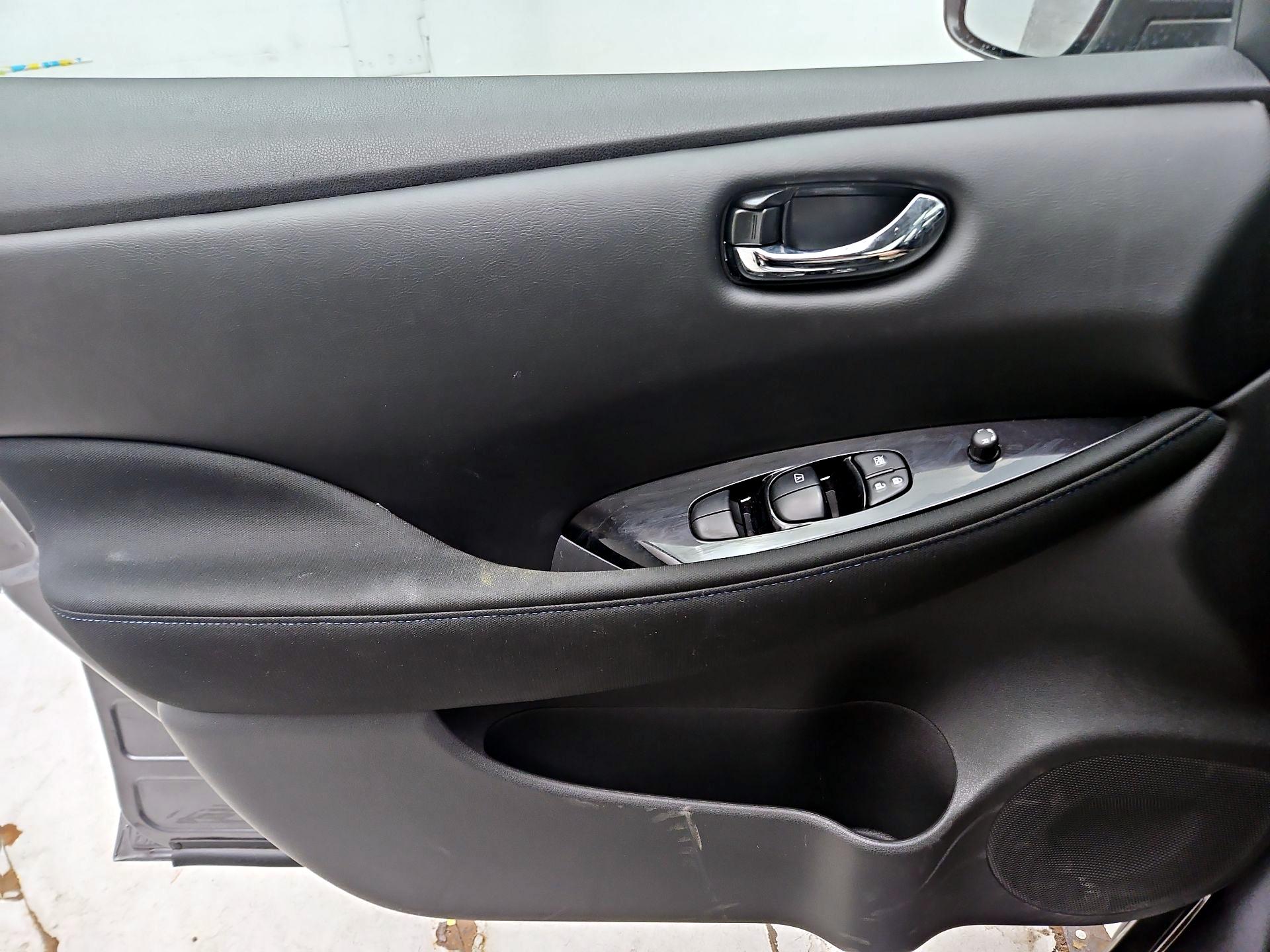 Thumbnail: 2024 Nissan Leaf - 12