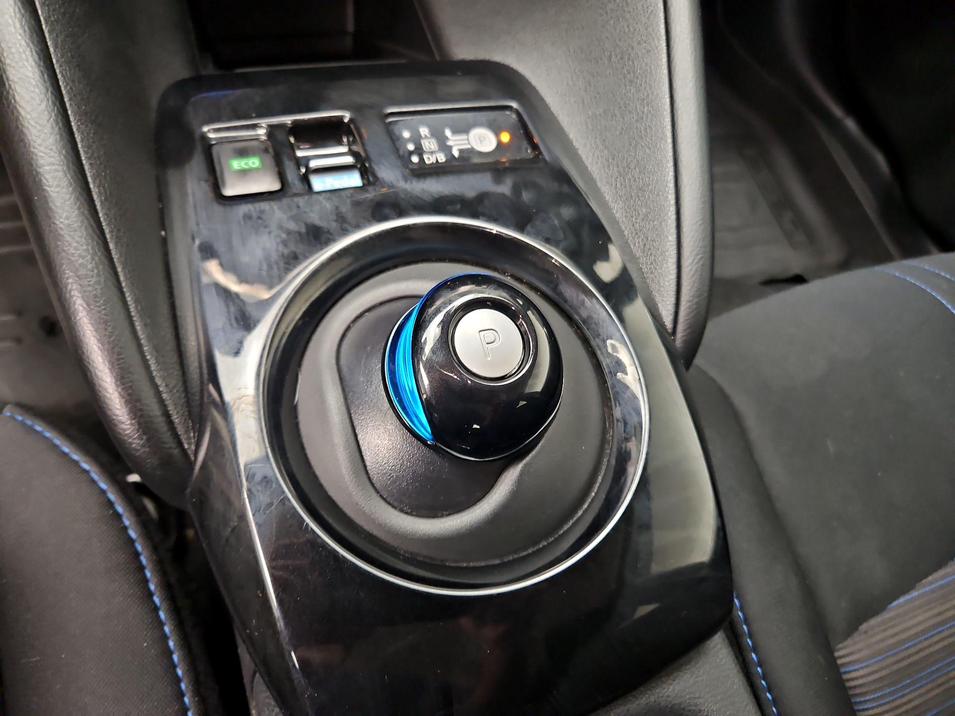 Thumbnail: 2024 Nissan Leaf - 18