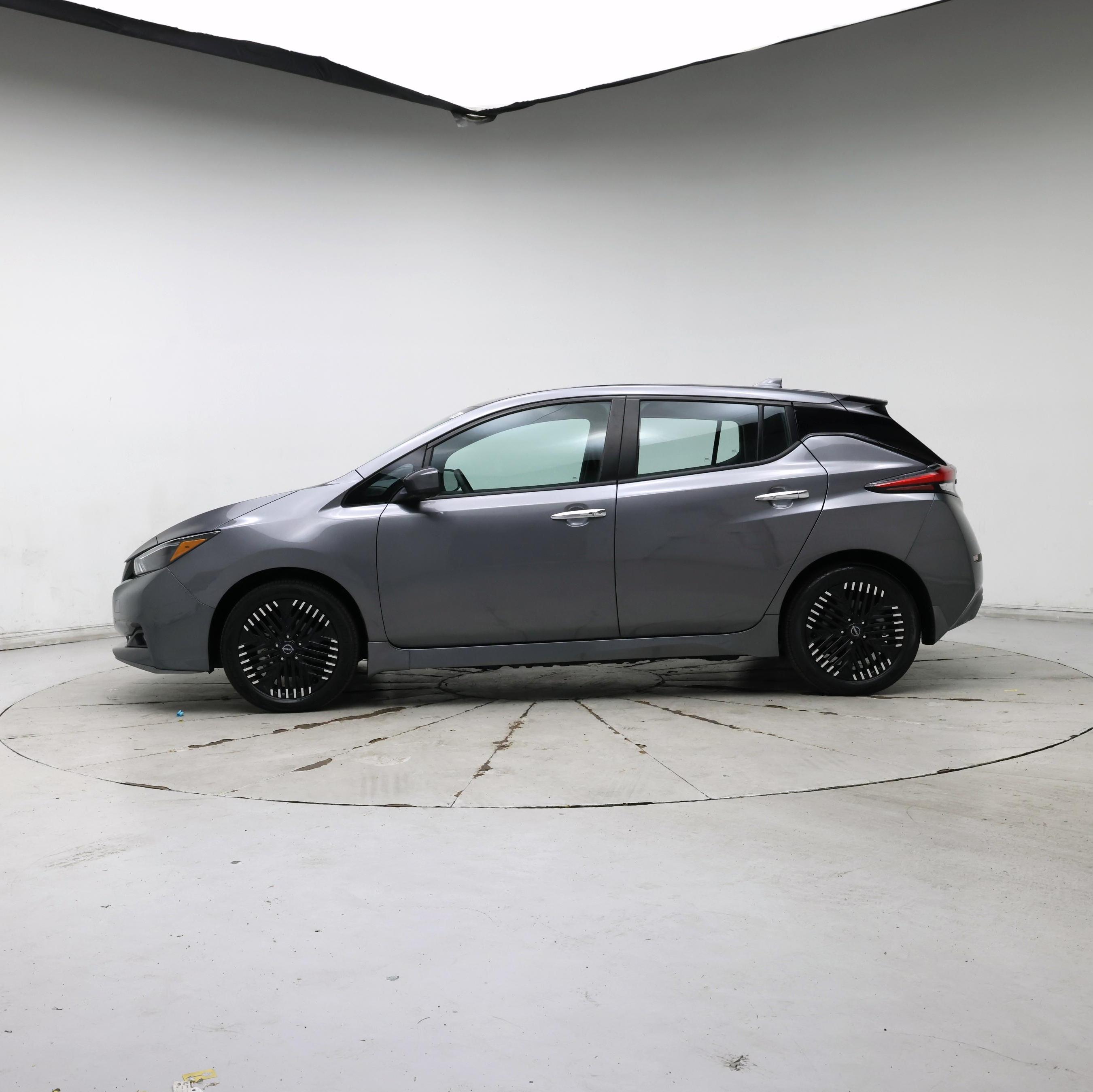 Thumbnail: 2024 Nissan Leaf - 3