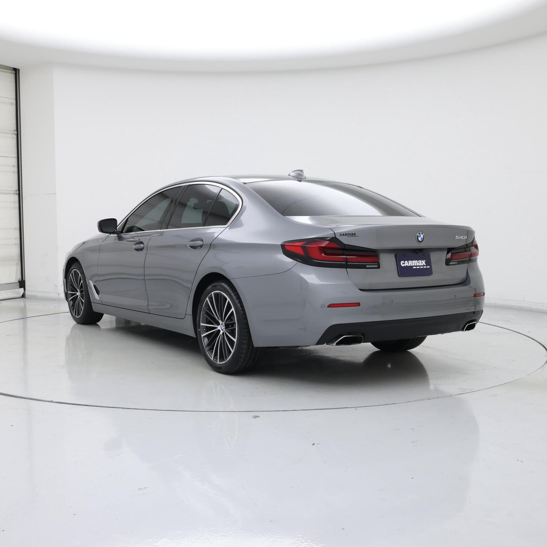 Thumbnail: 2023 BMW 5 Series - 2