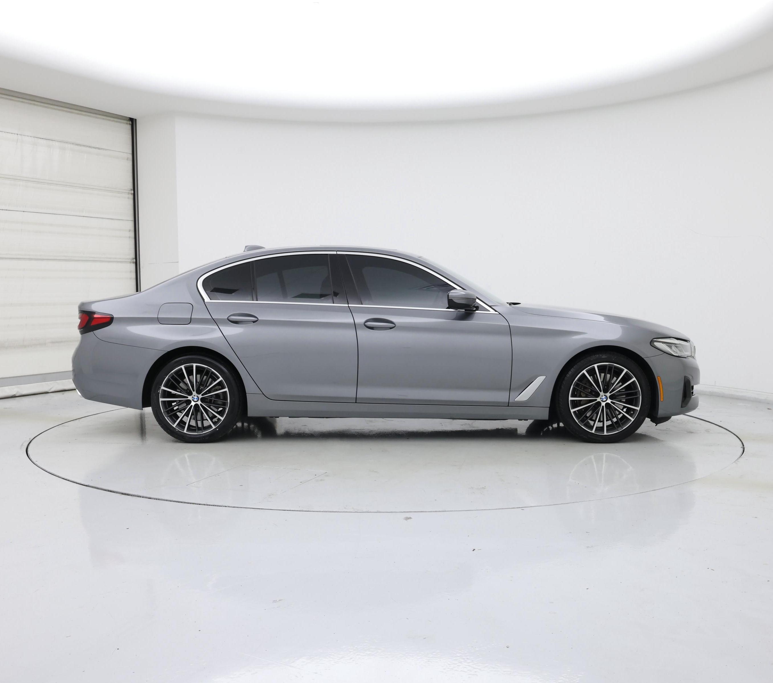 Thumbnail: 2023 BMW 5 Series - 7