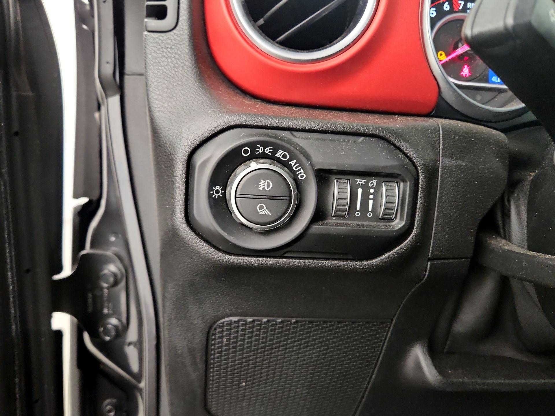 Thumbnail: 2020 Jeep Gladiator - 11