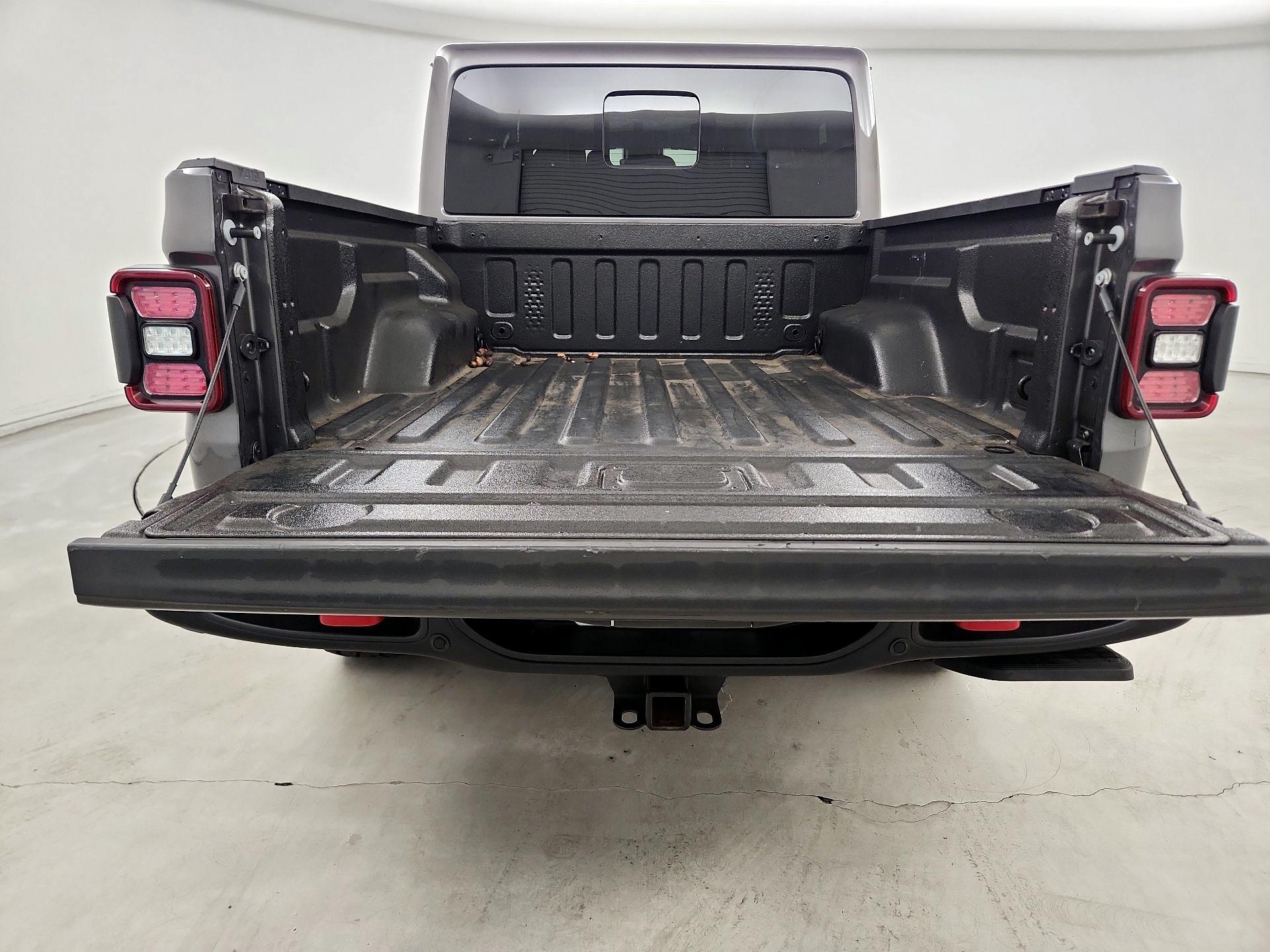 Thumbnail: 2020 Jeep Gladiator - 19