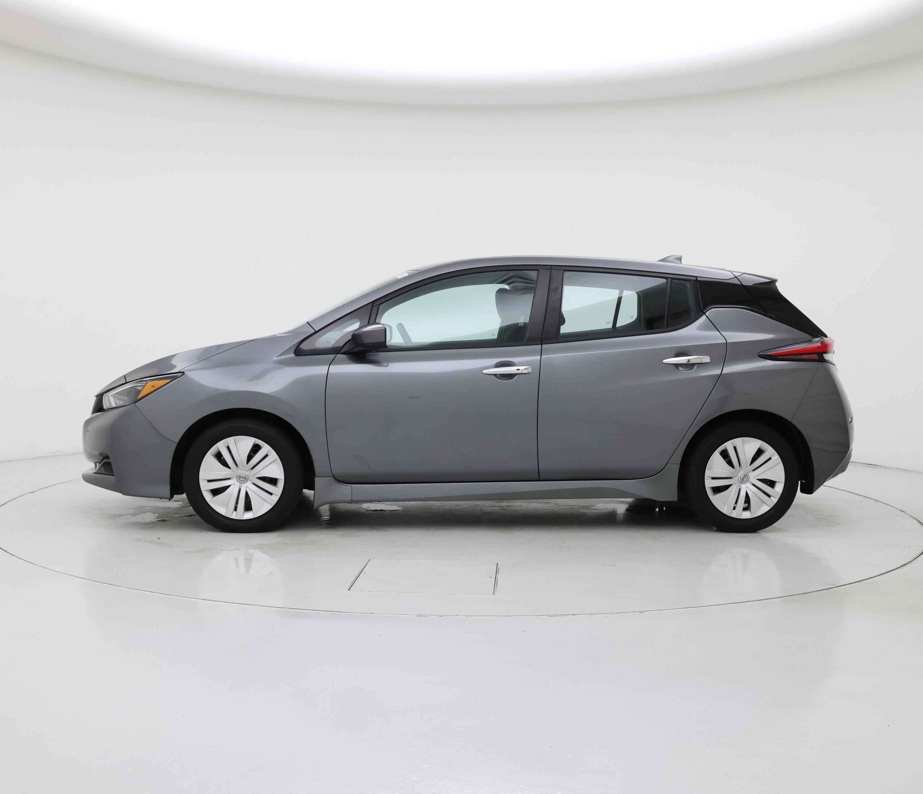Thumbnail: 2025 Nissan Leaf - 3