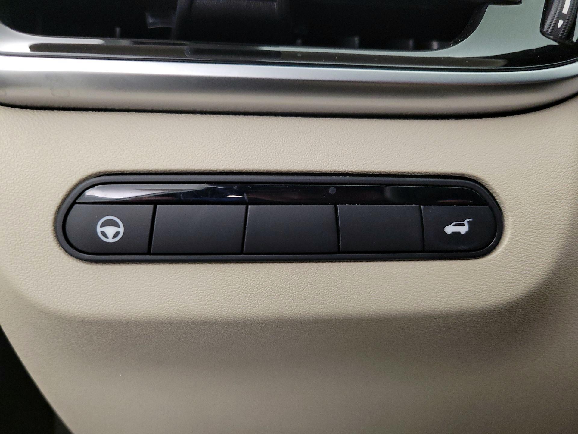 Thumbnail: 2023 INFINITI QX60 - 13